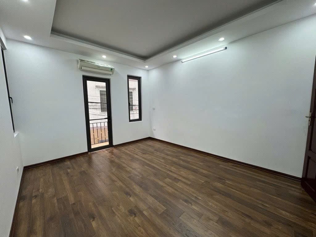 Nhà đất mặt phố, Hoàng Mai, Hà Nội - 33m² giá 7.3 tỷ