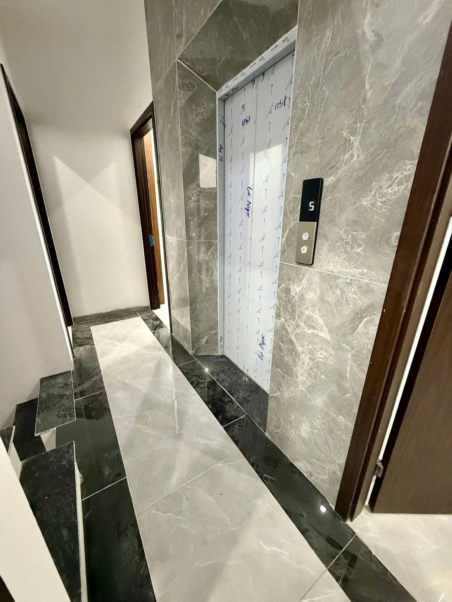 Nhà đất mặt phố, Thanh Xuân, Hà Nội - 65m² giá 16.5 tỷ