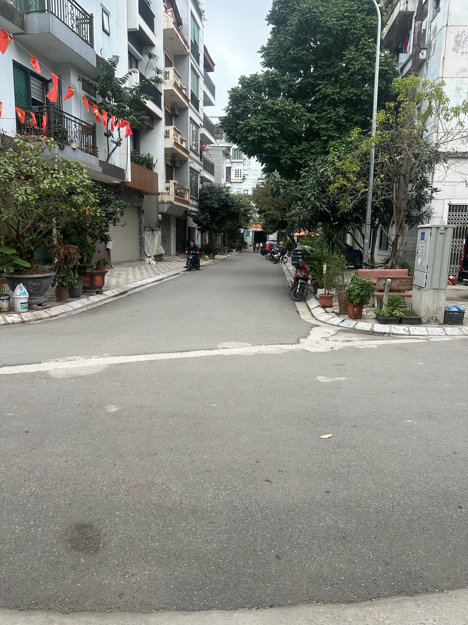 Nhà đất mặt phố, Tây Hồ, Hà Nội - 75m² giá 27 tỷ