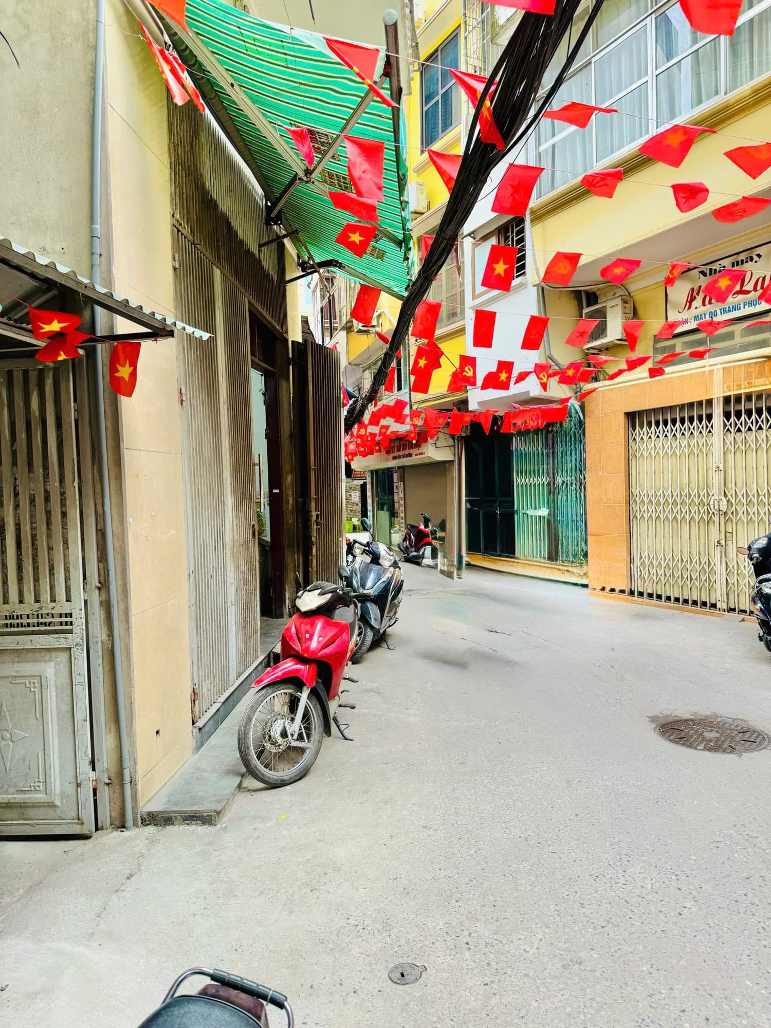 Nhà đất mặt phố, Đống Đa, Hà Nội - 7m² giá 2.39 tỷ