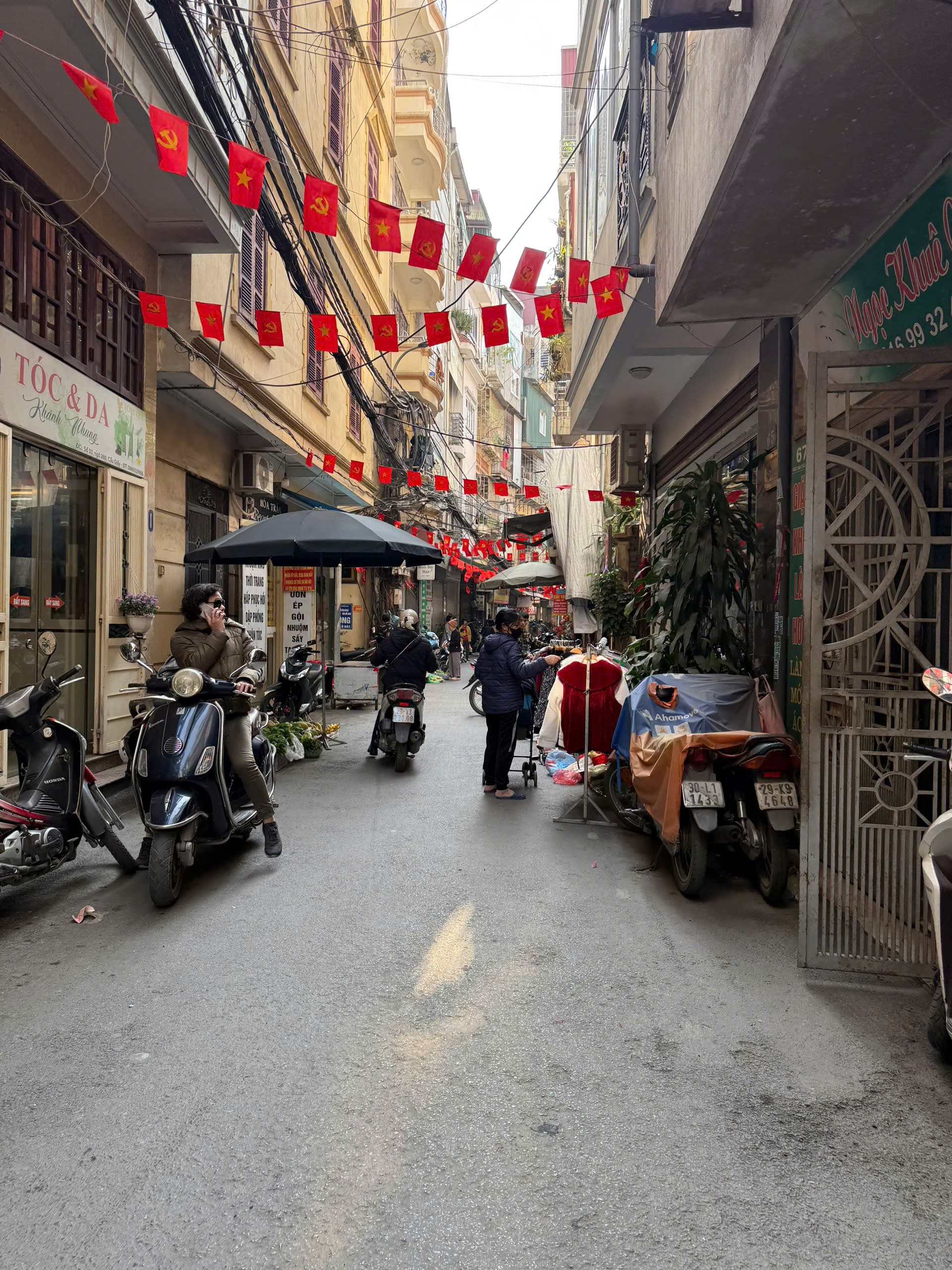 Nhà đất mặt phố, Cầu Giấy, Hà Nội - 138m² giá 29.8 tỷ