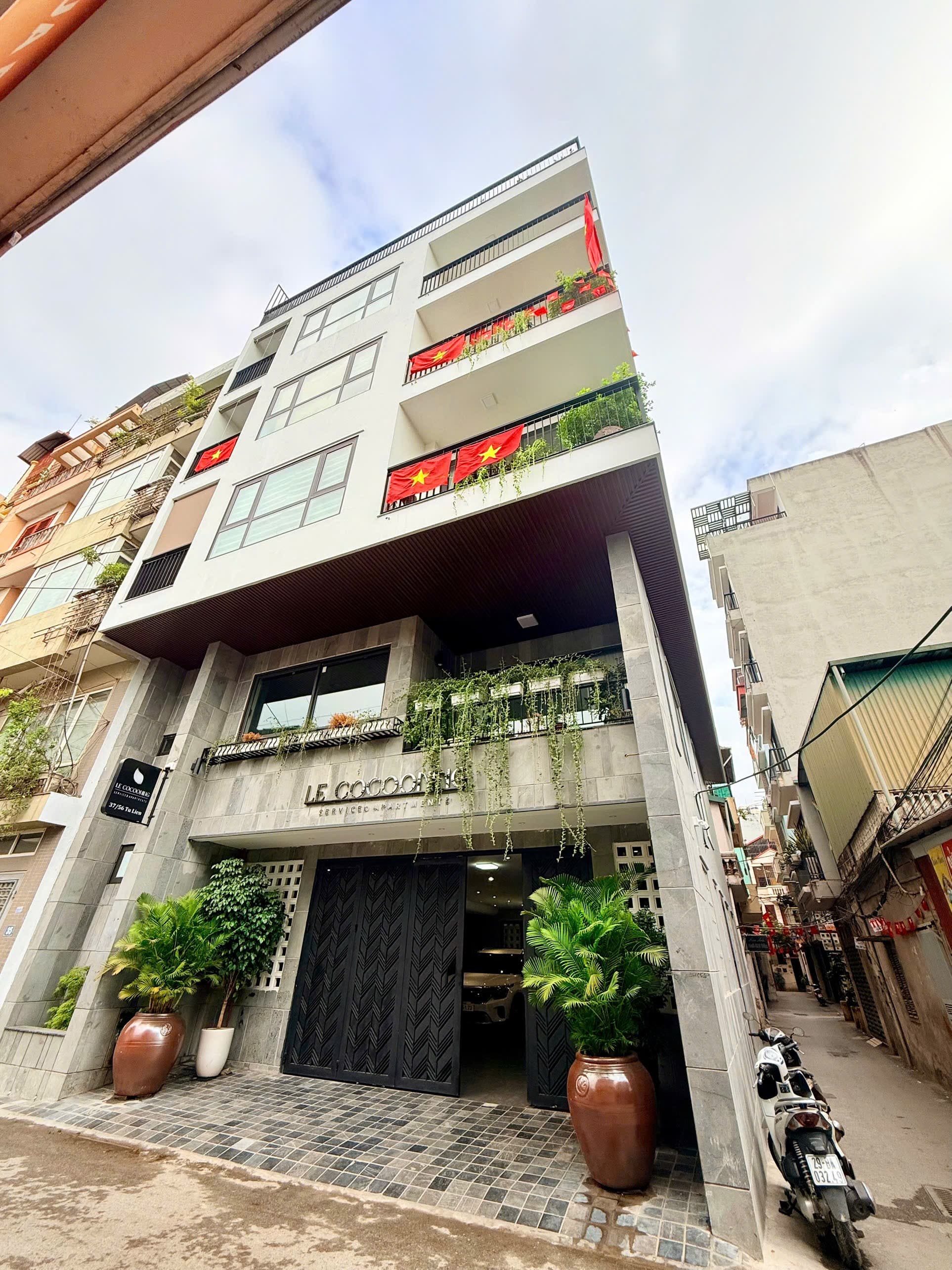 Nhà đất mặt phố, Tây Hồ, Hà Nội - 110m² giá 65 tỷ