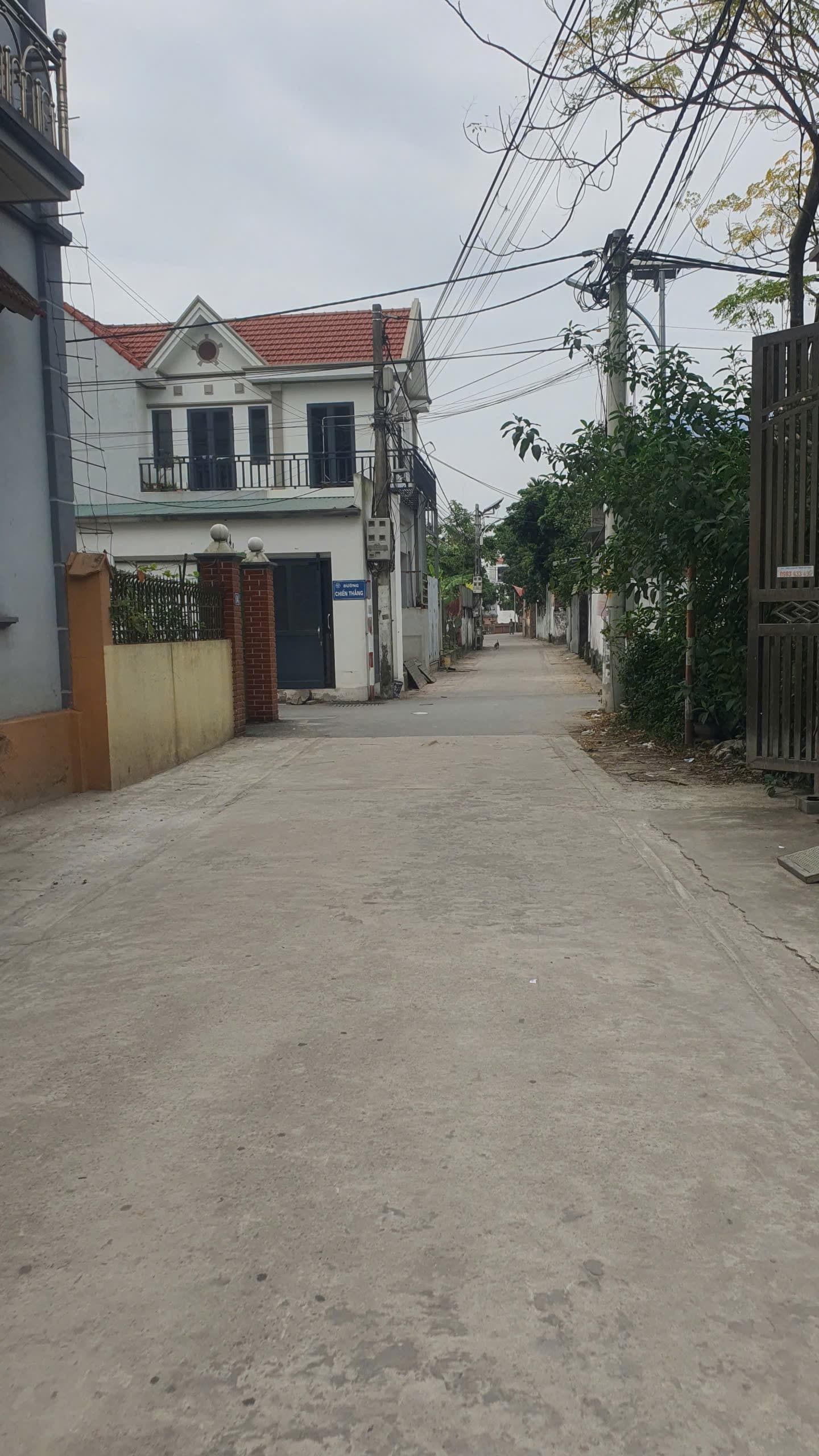 Nhà đất mặt phố Đan Phượng, Hà Nội - 48.3m² giá 4.1 tỷ