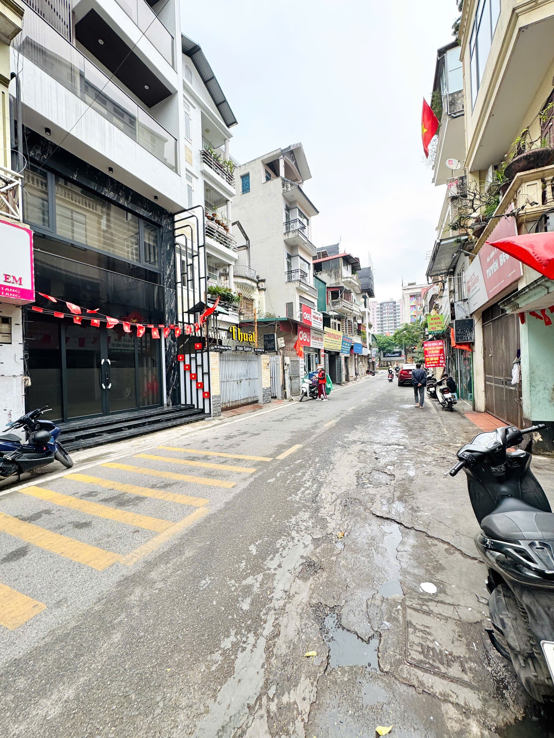 Nhà đất mặt phố, Long Biên, Hà Nội - 80m² giá 42 tỷ