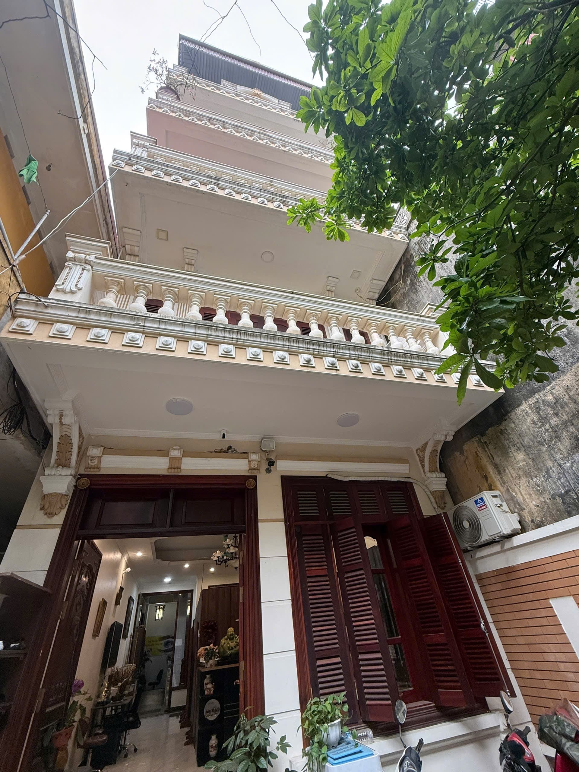 Nhà đất mặt phố, Long Biên, Hà Nội - 175m² giá 50 tỷ