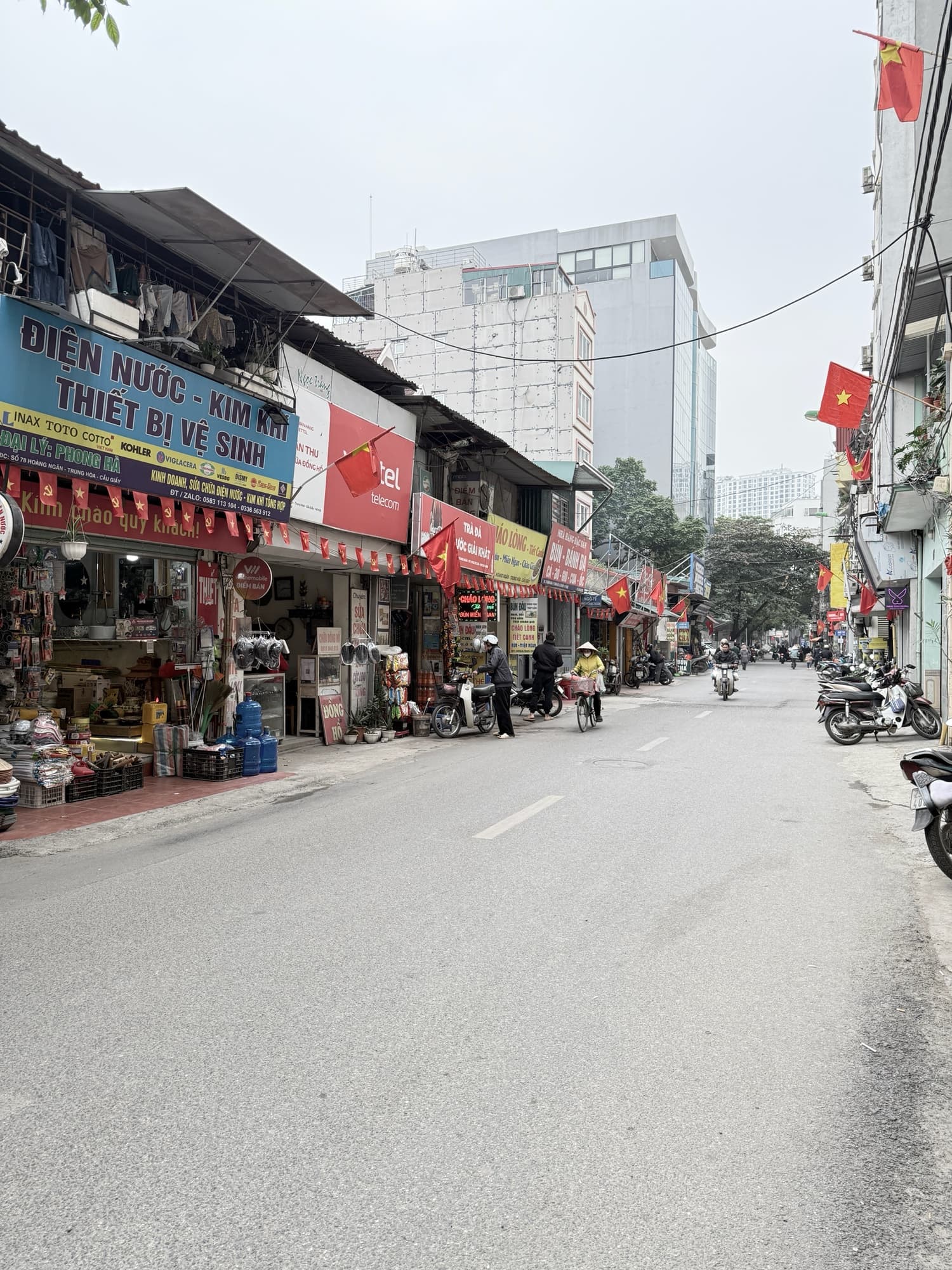 Nhà đất mặt phố, Cầu Giấy, Hà Nội - 74m² giá 18.5 tỷ