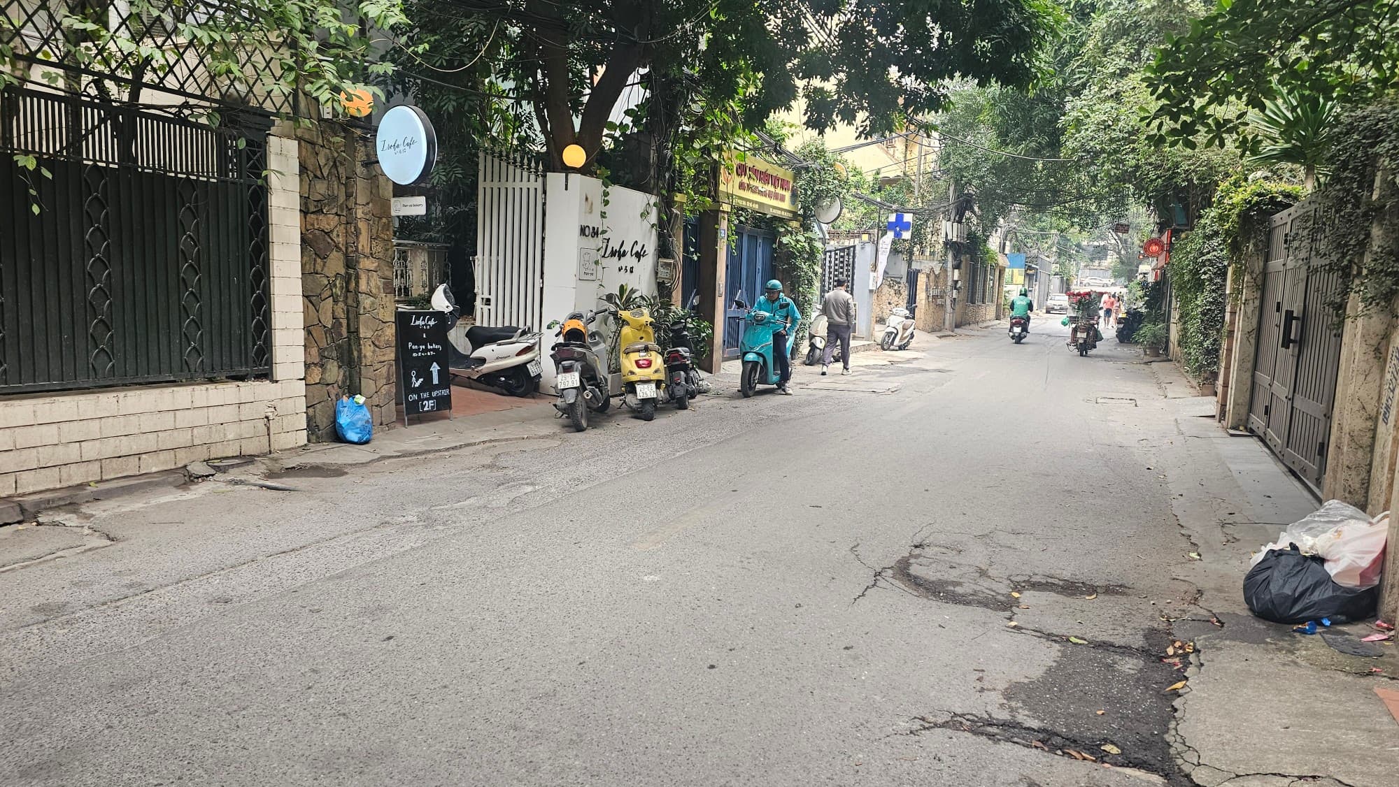 Nhà đất mặt phố, Tây Hồ, Hà Nội - 143m² giá 100 tỷ