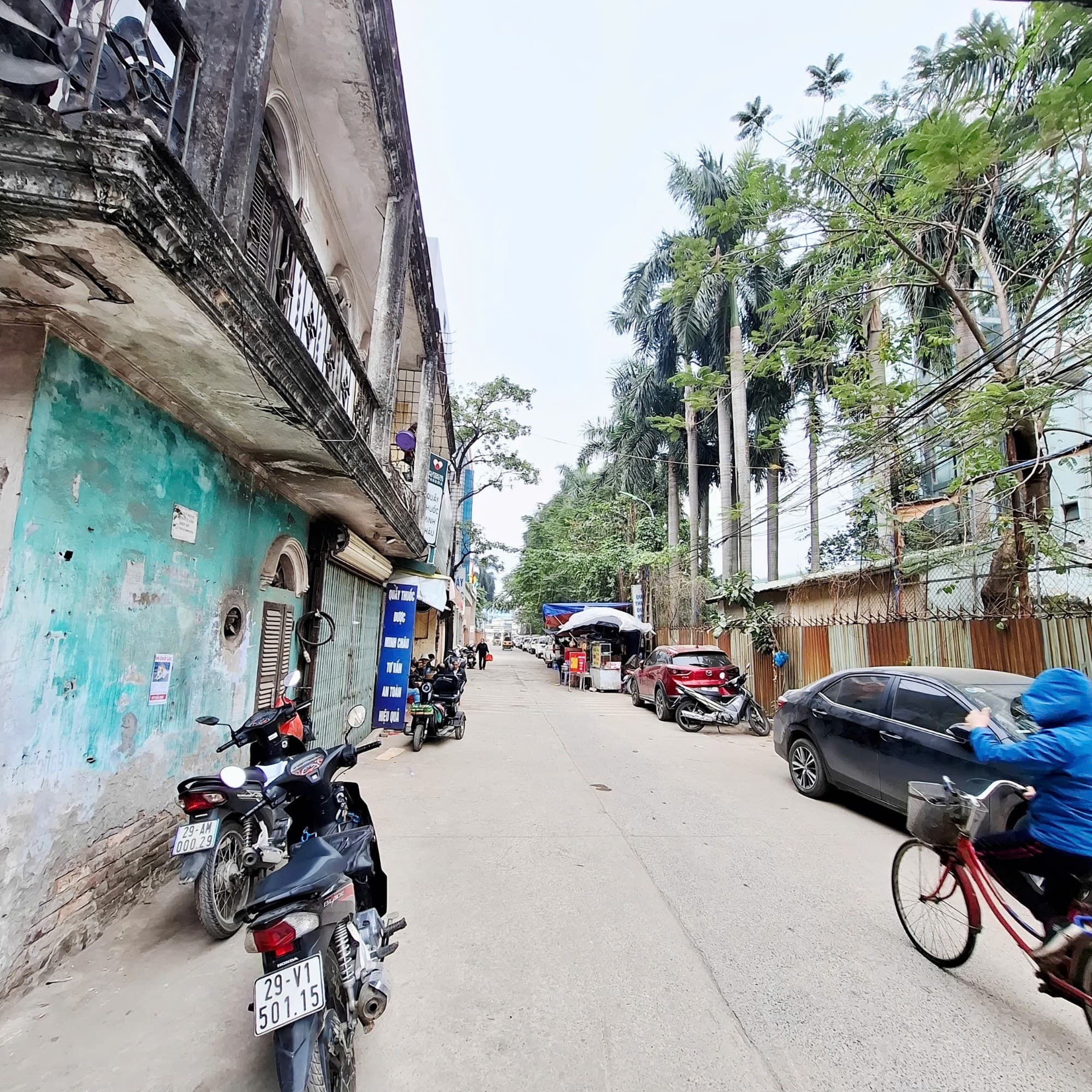 Nhà đất mặt phố, Thanh Trì, Hà Nội - 61m² giá 10.2 tỷ
