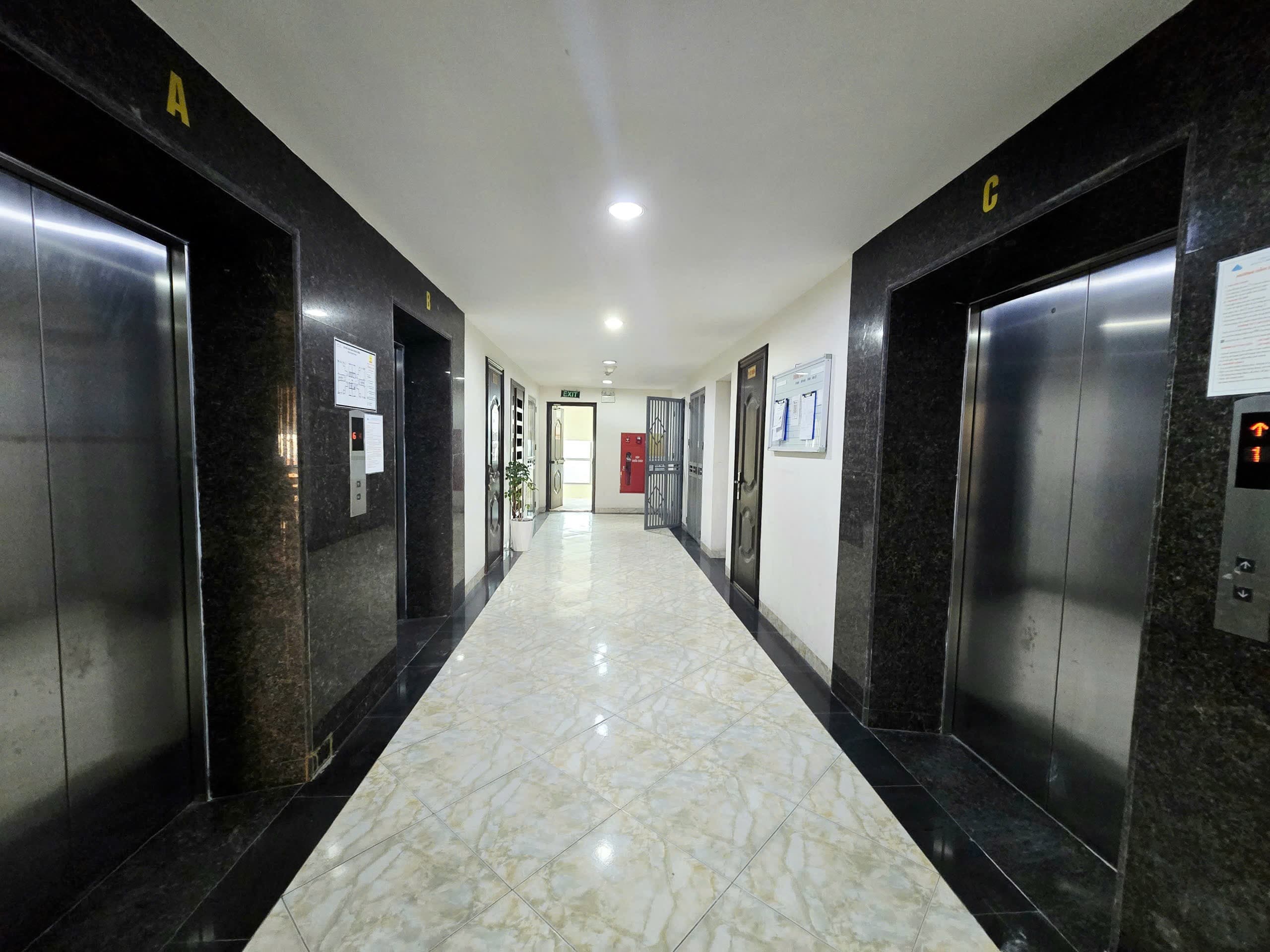 Căn hộ mặt phố, Nam Từ Liêm, Hà Nội - 96m² giá 8.4 tỷ