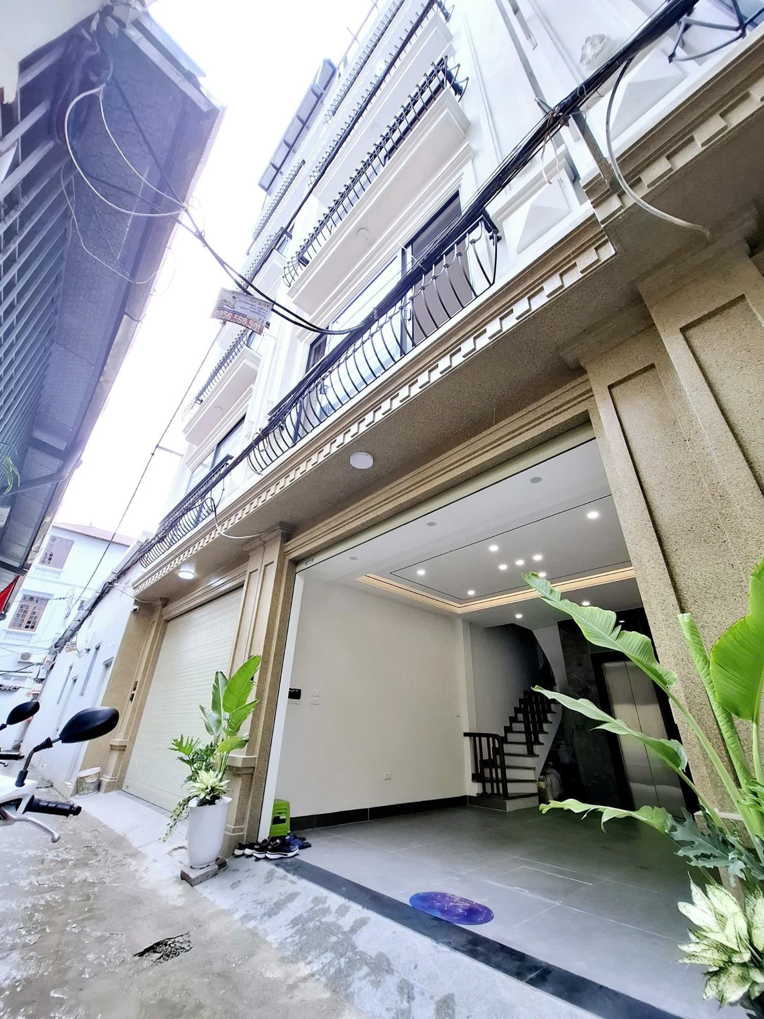 Nhà đất mặt phố, Long Biên, Hà Nội - 37m² giá 11.5 tỷ