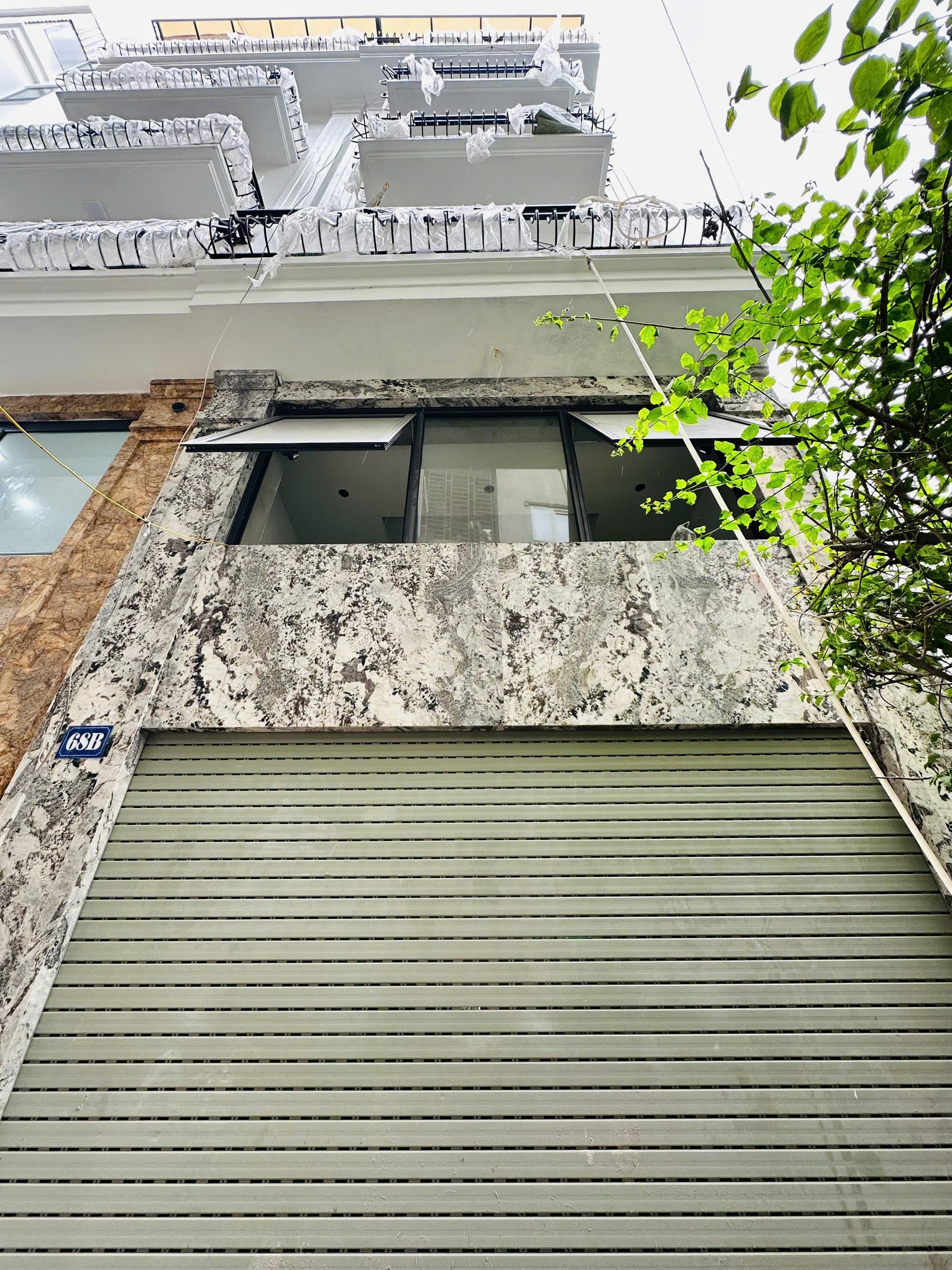 Nhà đất mặt phố, Cầu Giấy, Hà Nội - 43m² giá 18.2 tỷ