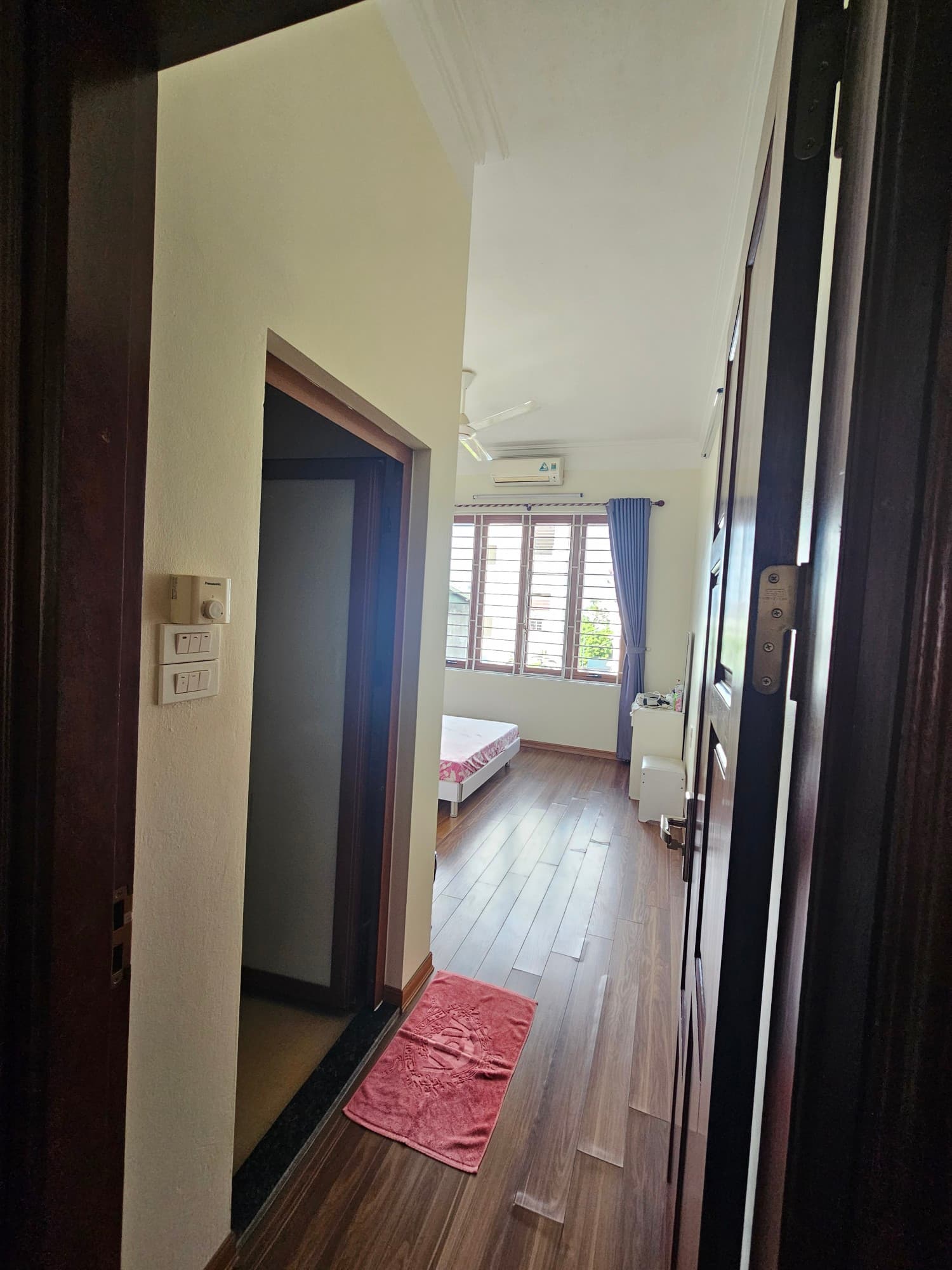 Nhà đất mặt phố, Long Biên, Hà Nội - 136.5m² giá 19.6 tỷ