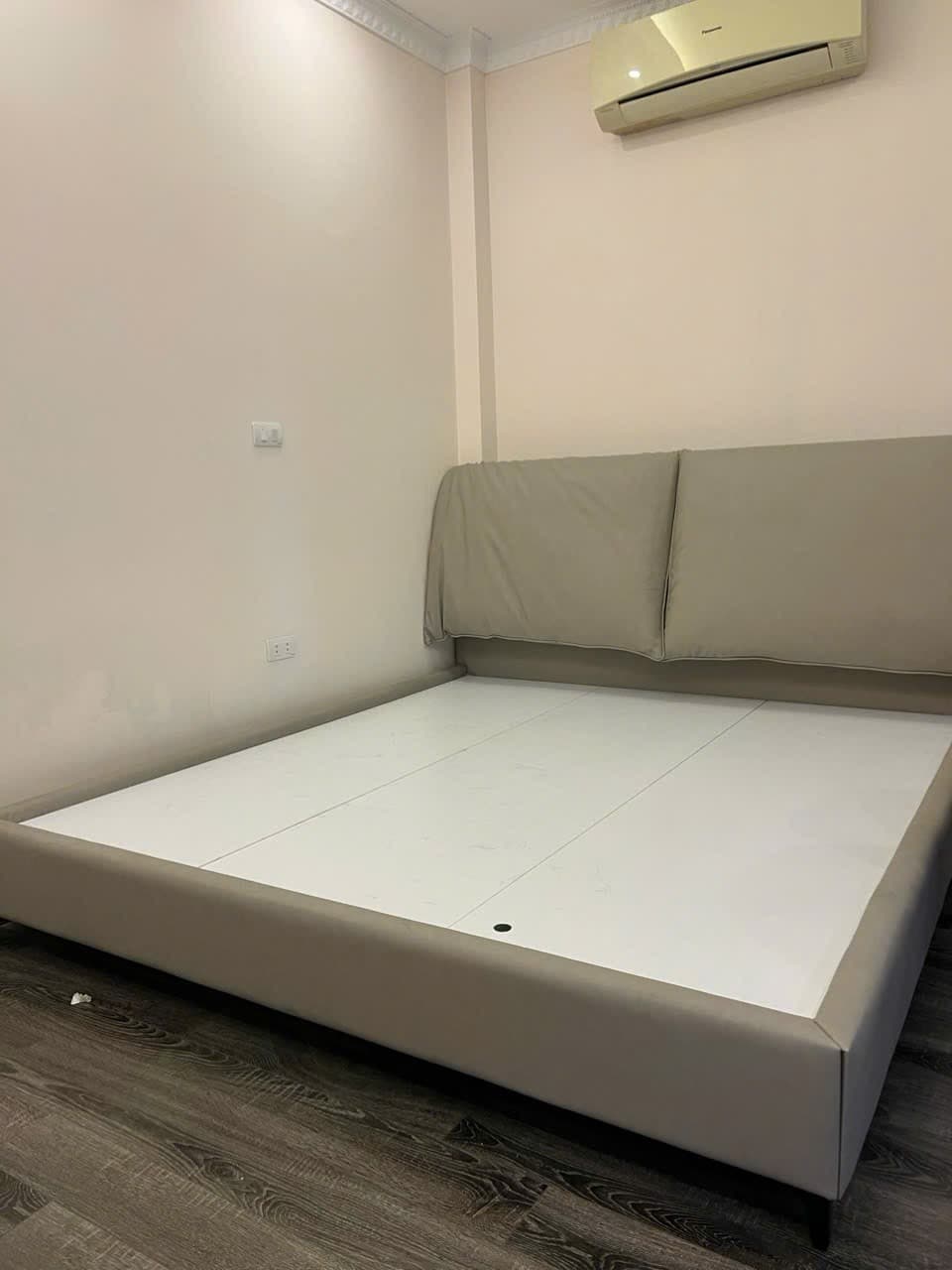 Nhà đất mặt phố, Cầu Giấy, Hà Nội - 61m² giá 14.5 tỷ