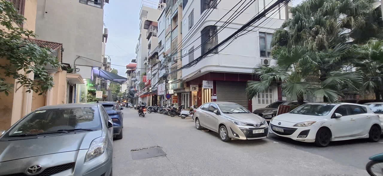 Nhà đất mặt phố, Đống Đa, Hà Nội - 60m² giá 21.5 tỷ
