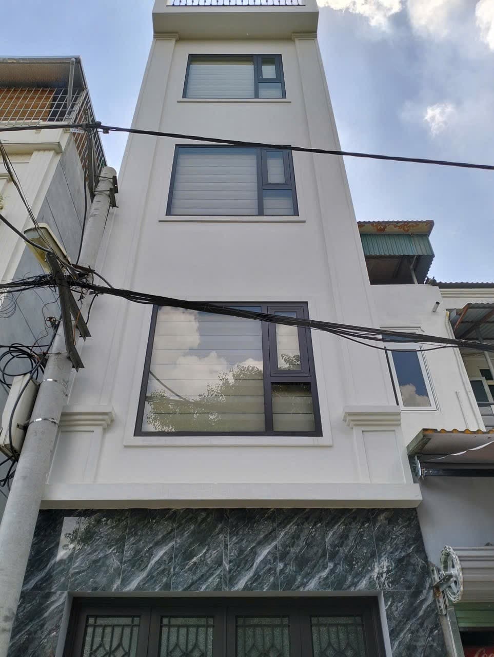 Nhà đất mặt phố, Long Biên, Hà Nội - 30m² giá 7.9 tỷ