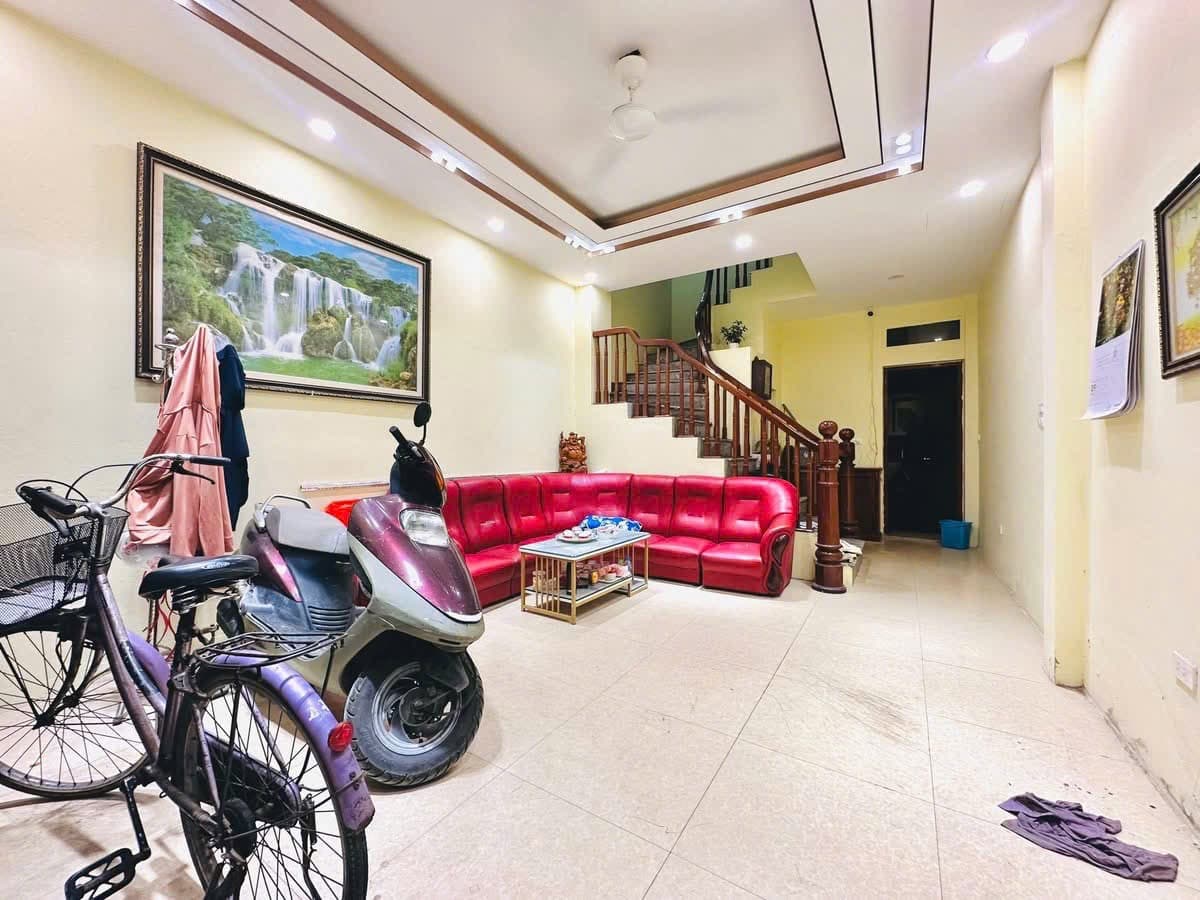 Nhà đất mặt phố, Hoàng Mai, Hà Nội - 43m² giá 9.5 tỷ