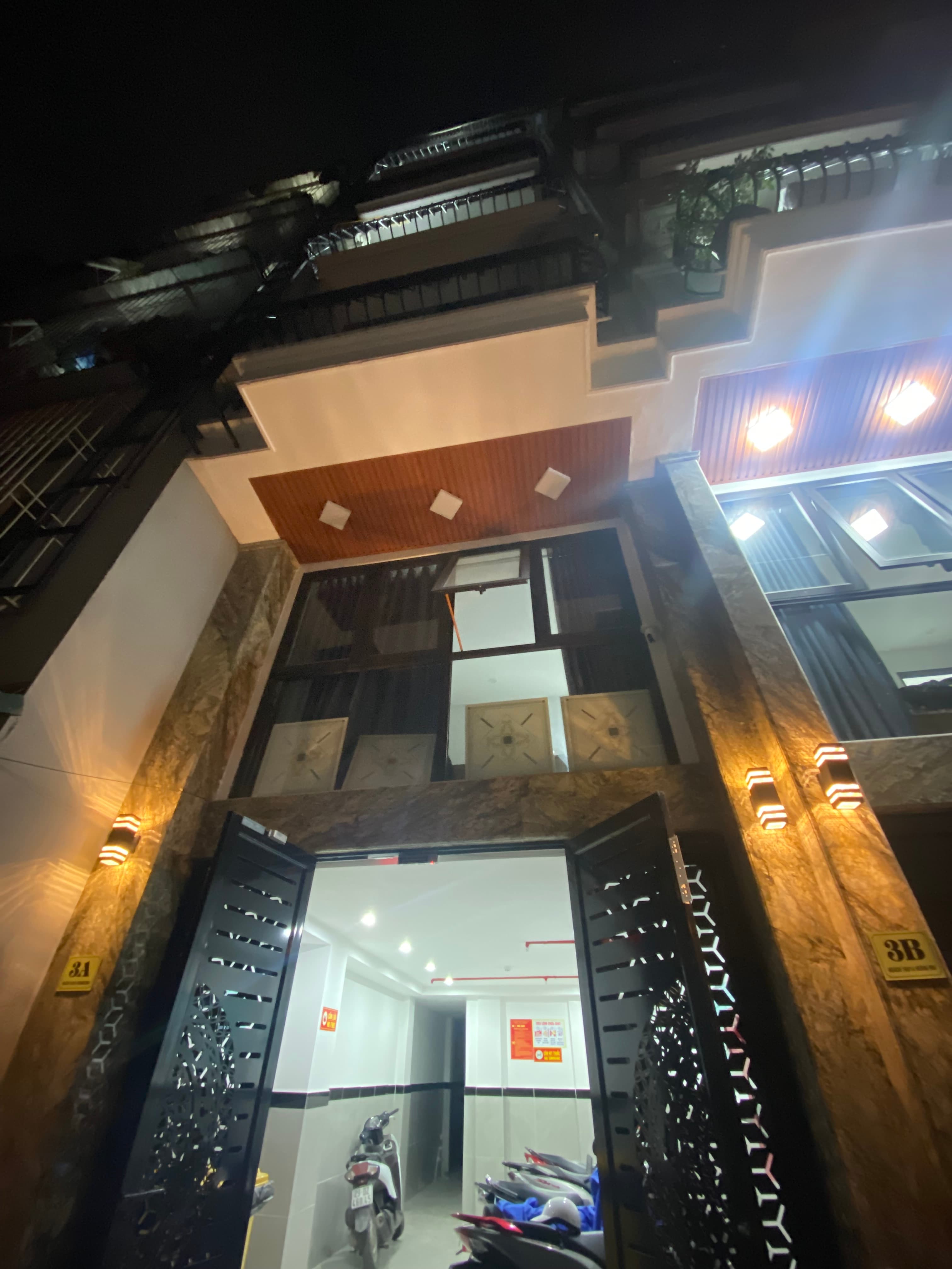 Nhà đất mặt phố, Hoàng Mai, Hà Nội - 59m² giá 17.3 tỷ