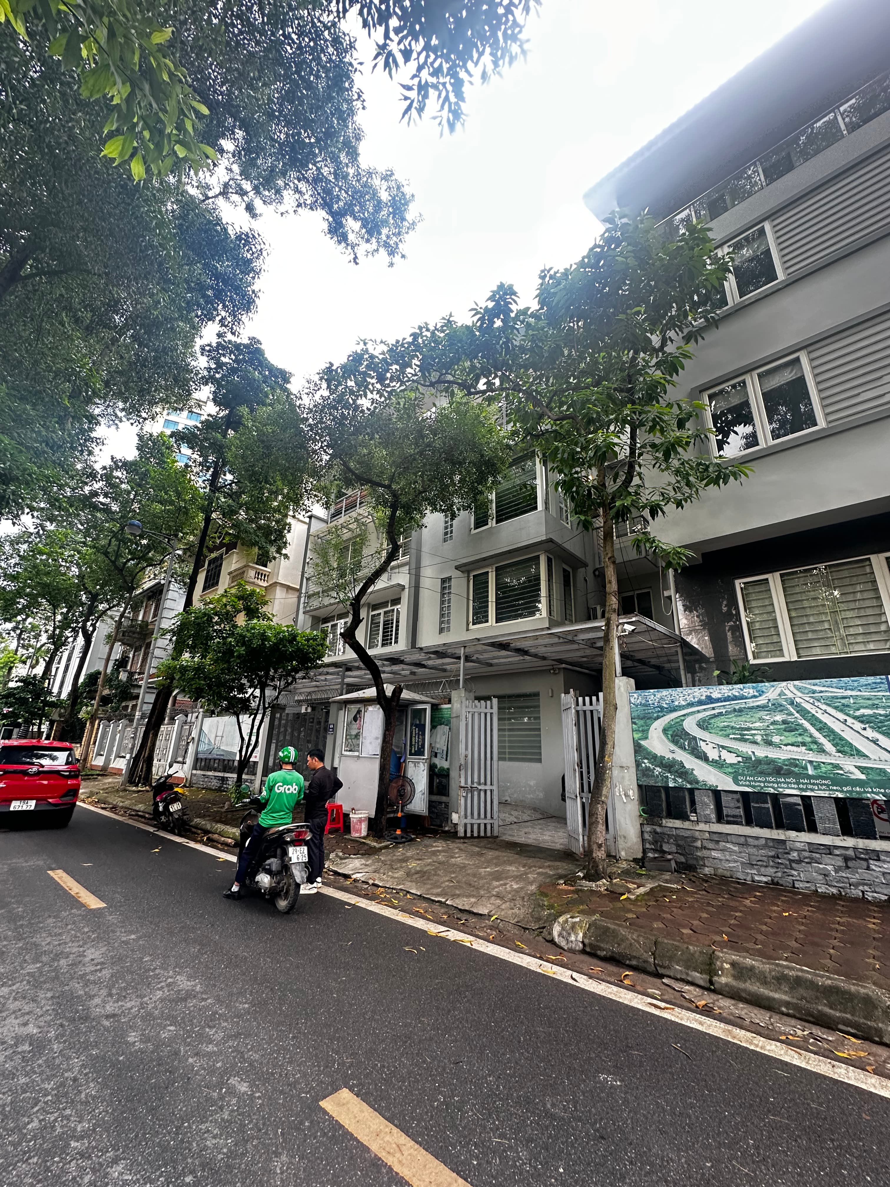 Nhà đất mặt phố, Hoàng Mai, Hà Nội - 216m² giá 59.6 tỷ