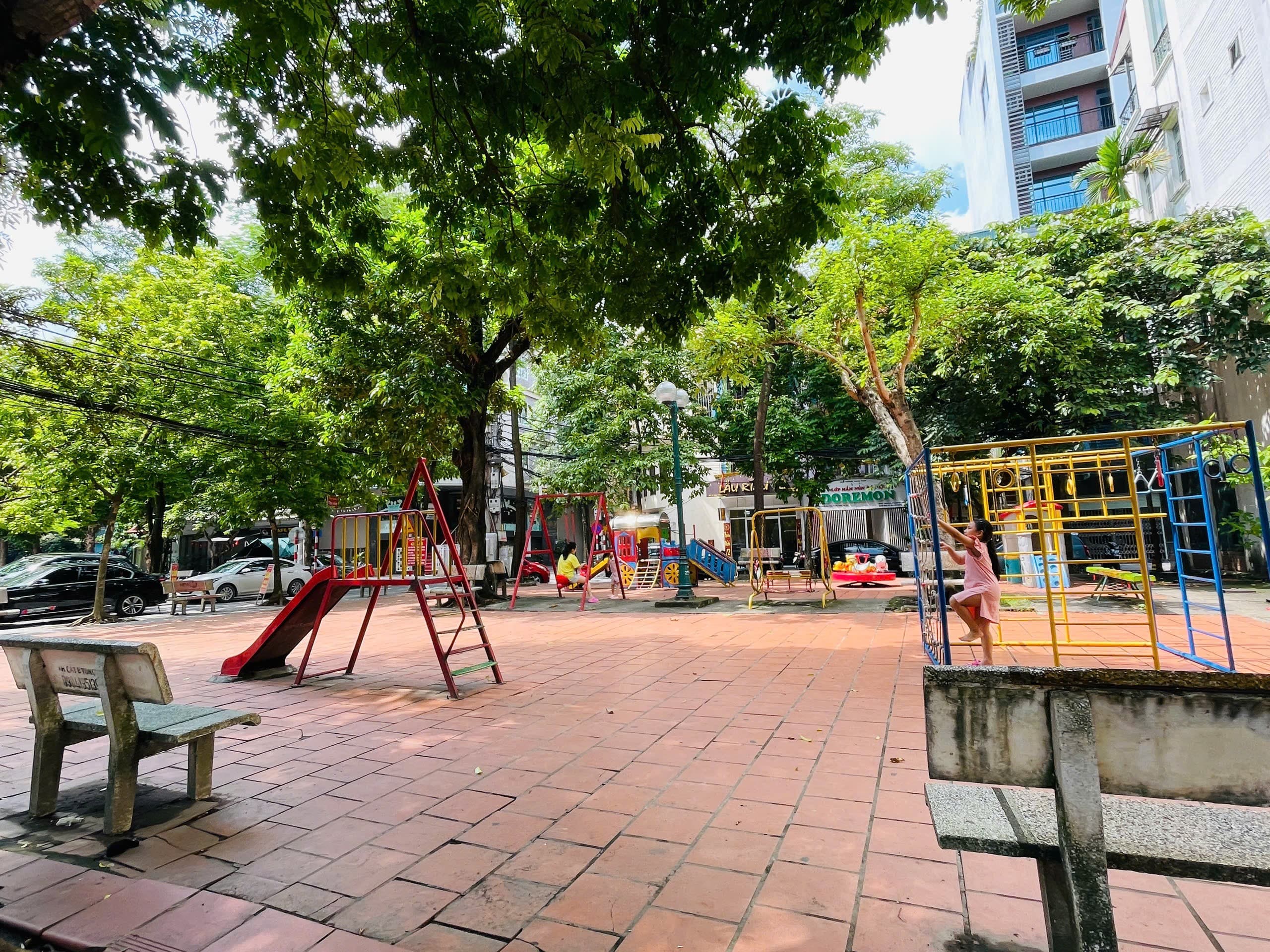 Nhà đất mặt phố, Thanh Xuân, Hà Nội - 49m² giá 18.8 tỷ