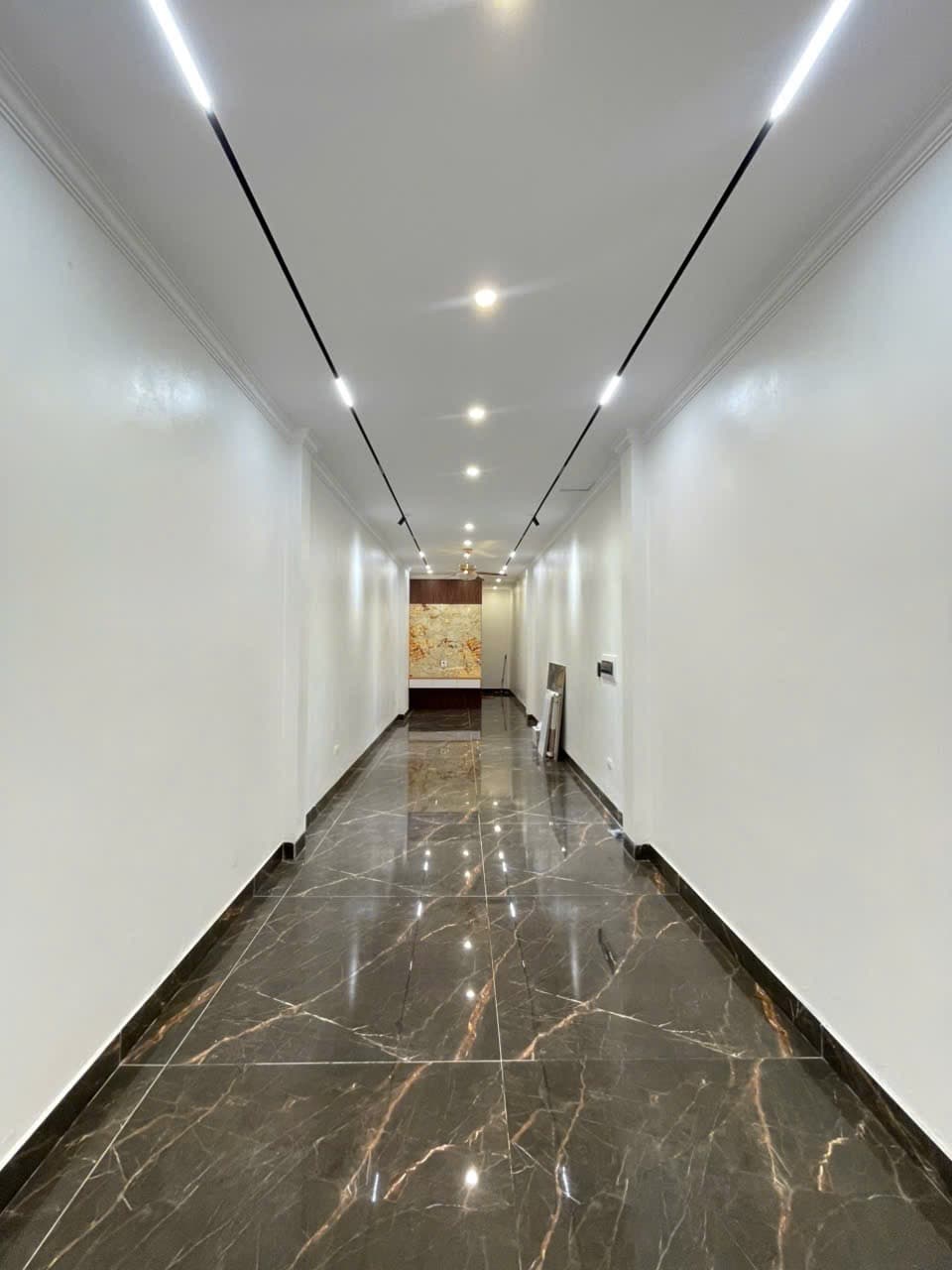 Nhà đất mặt phố, Hai Bà Trưng, Hà Nội - 30m² giá 13.6 tỷ