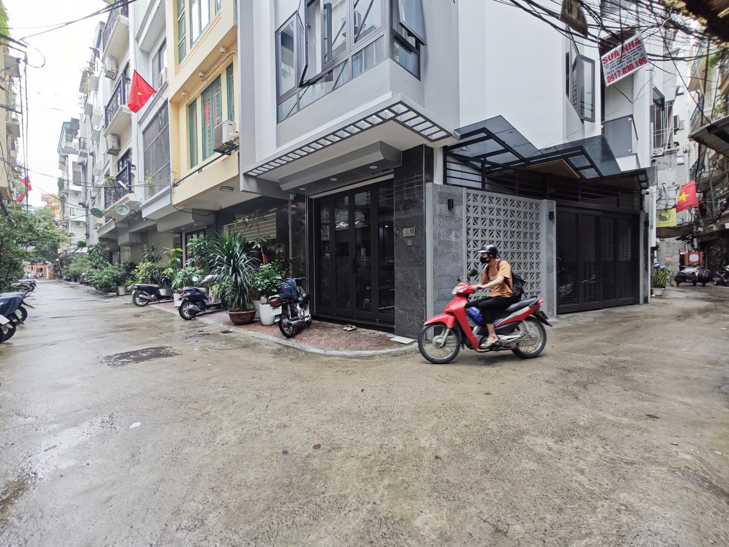 Nhà đất mặt phố, Đống Đa, Hà Nội - 94m² giá 30 tỷ