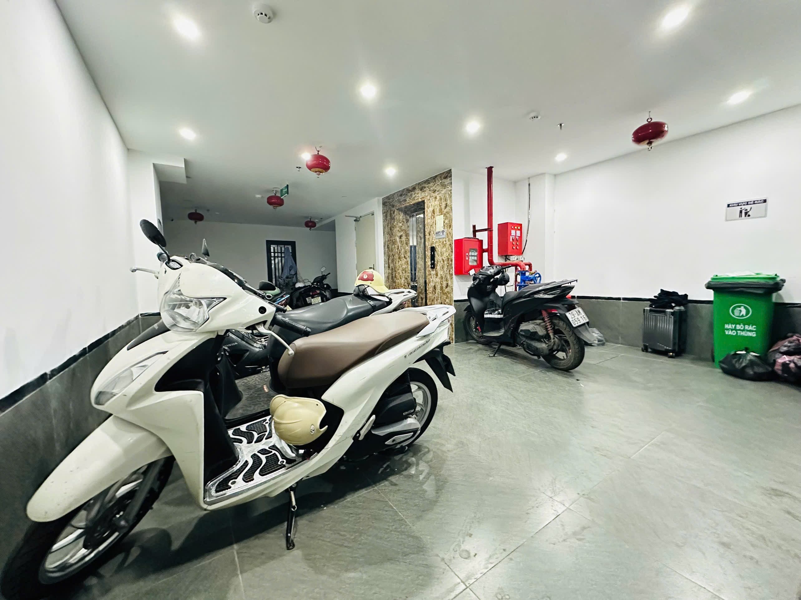 Nhà đất mặt phố, Thanh Xuân, Hà Nội - 61m² giá 19.8 tỷ