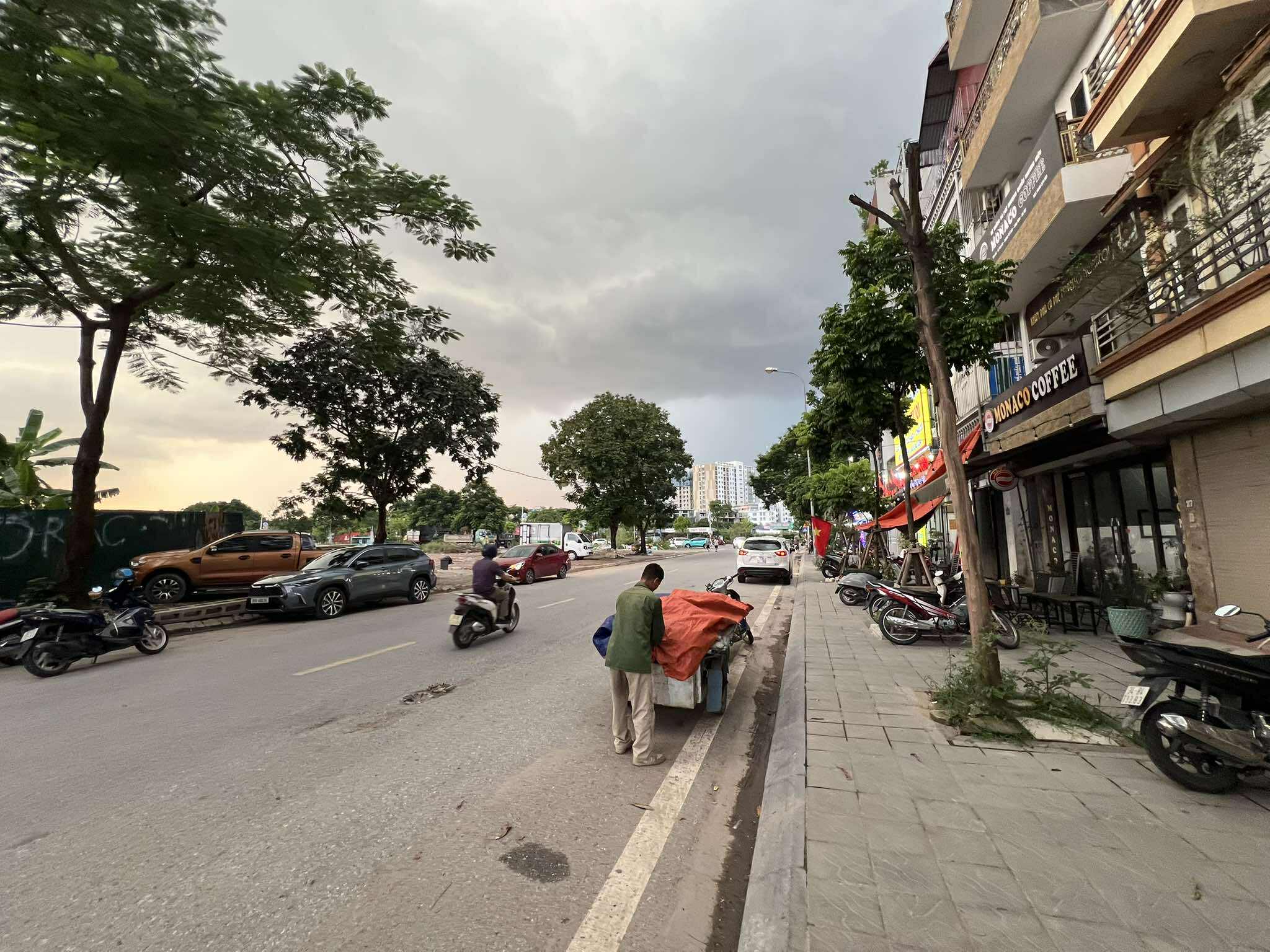 Nhà đất mặt phố, Long Biên, Hà Nội - 67m² giá 26.15 tỷ
