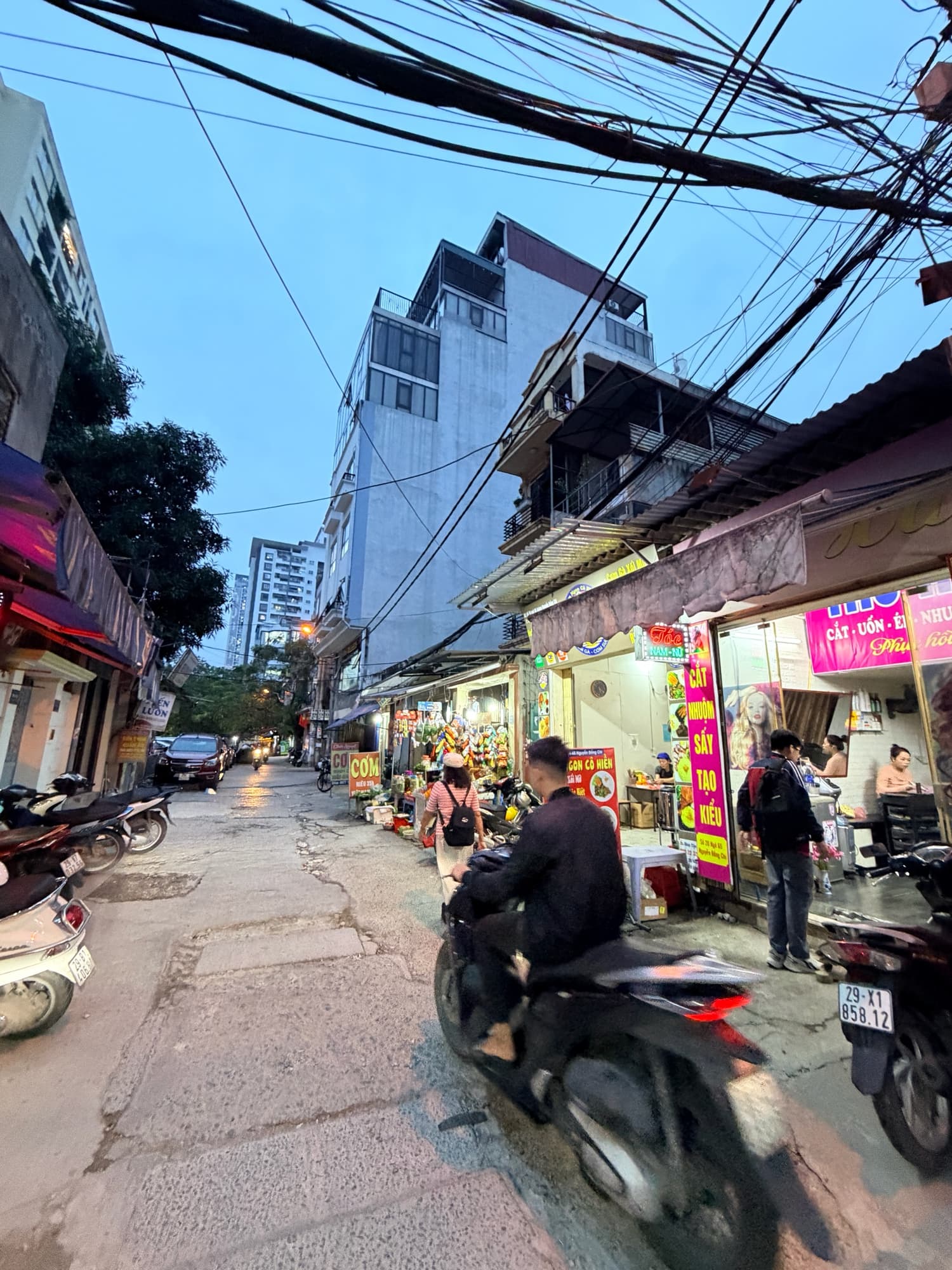 Nhà đất mặt phố, Nam Từ Liêm, Hà Nội - 120m² giá 33.8 tỷ
