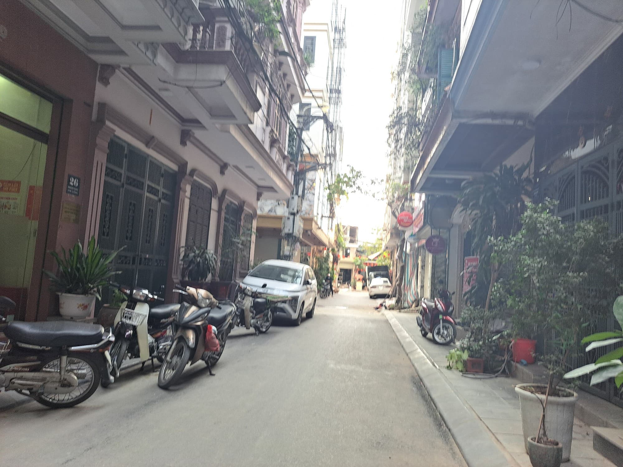 Nhà đất mặt phố, Hoàng Mai, Hà Nội - 41m² giá 18 tỷ