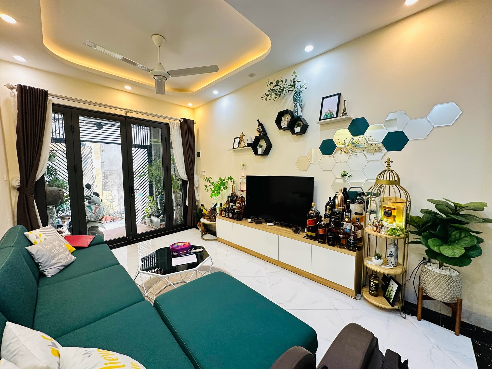 Nhà đất mặt phố, Hoàng Mai, Hà Nội - 46m² giá 12.6 tỷ
