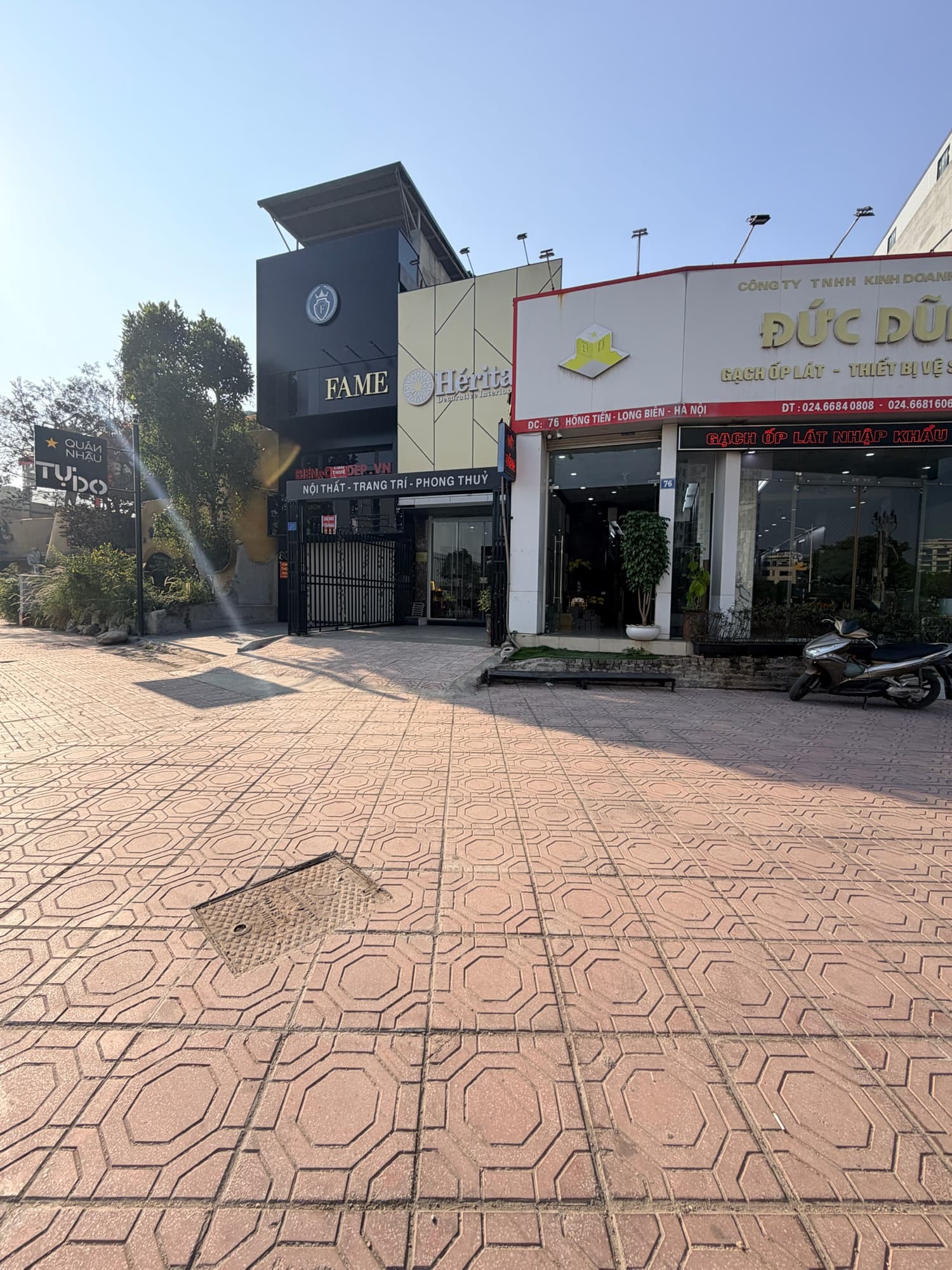 Nhà đất mặt phố, Long Biên, Hà Nội - 50m² giá 27.5 tỷ