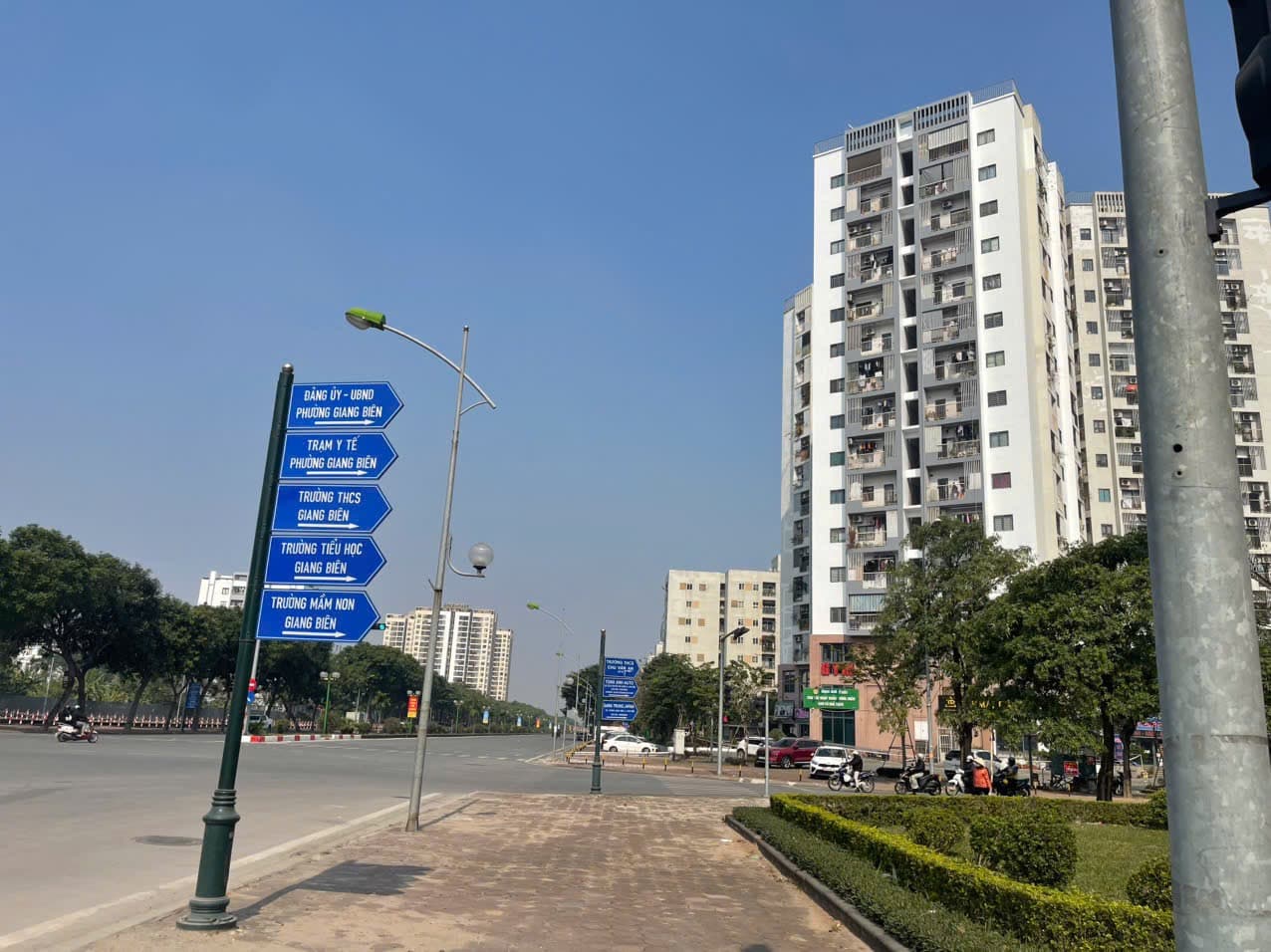 Nhà đất mặt phố, Long Biên, Hà Nội - 32m² giá 7.1 tỷ