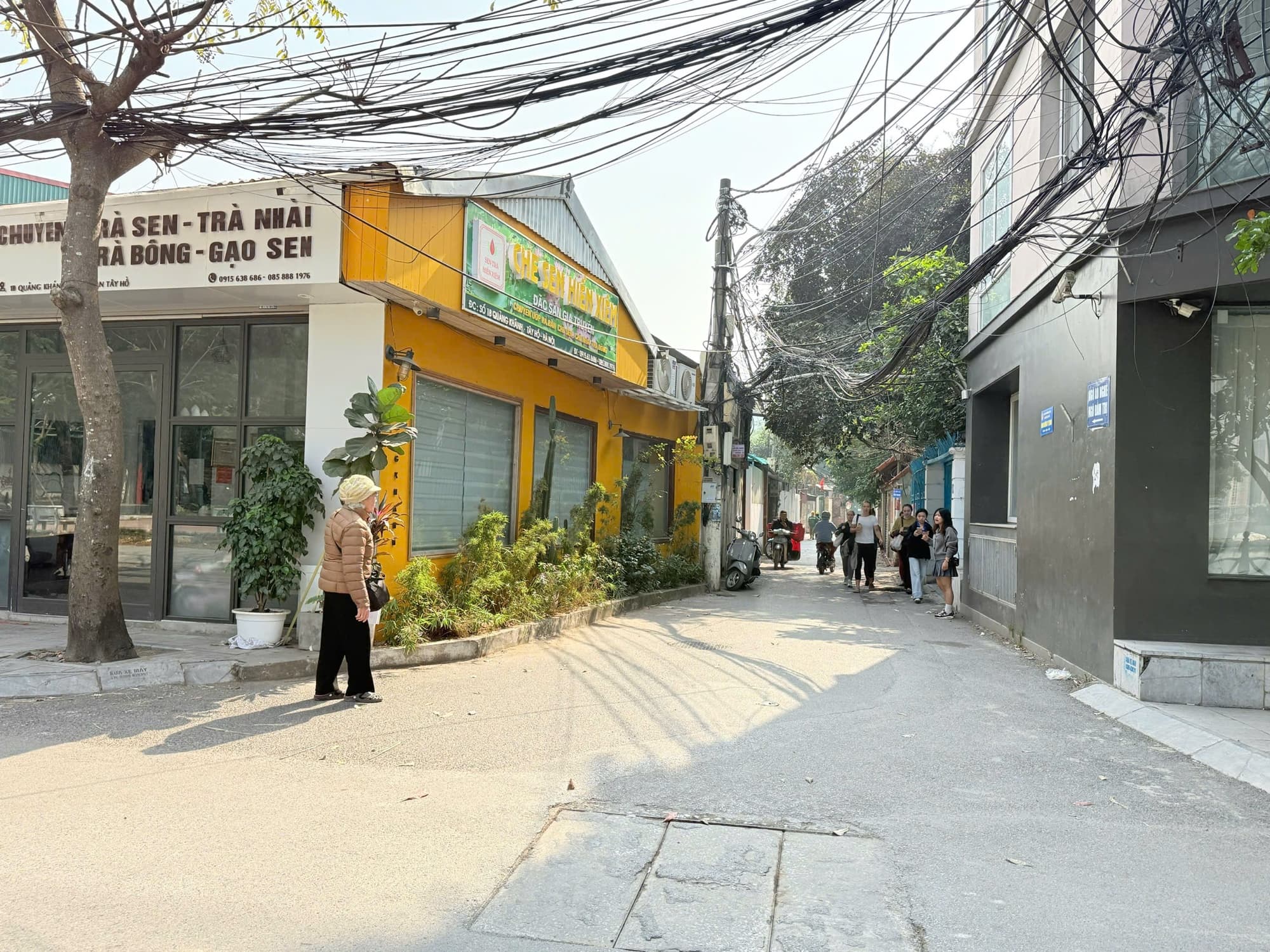 Nhà đất mặt phố, Tây Hồ, Hà Nội - 315m² giá 212 tỷ