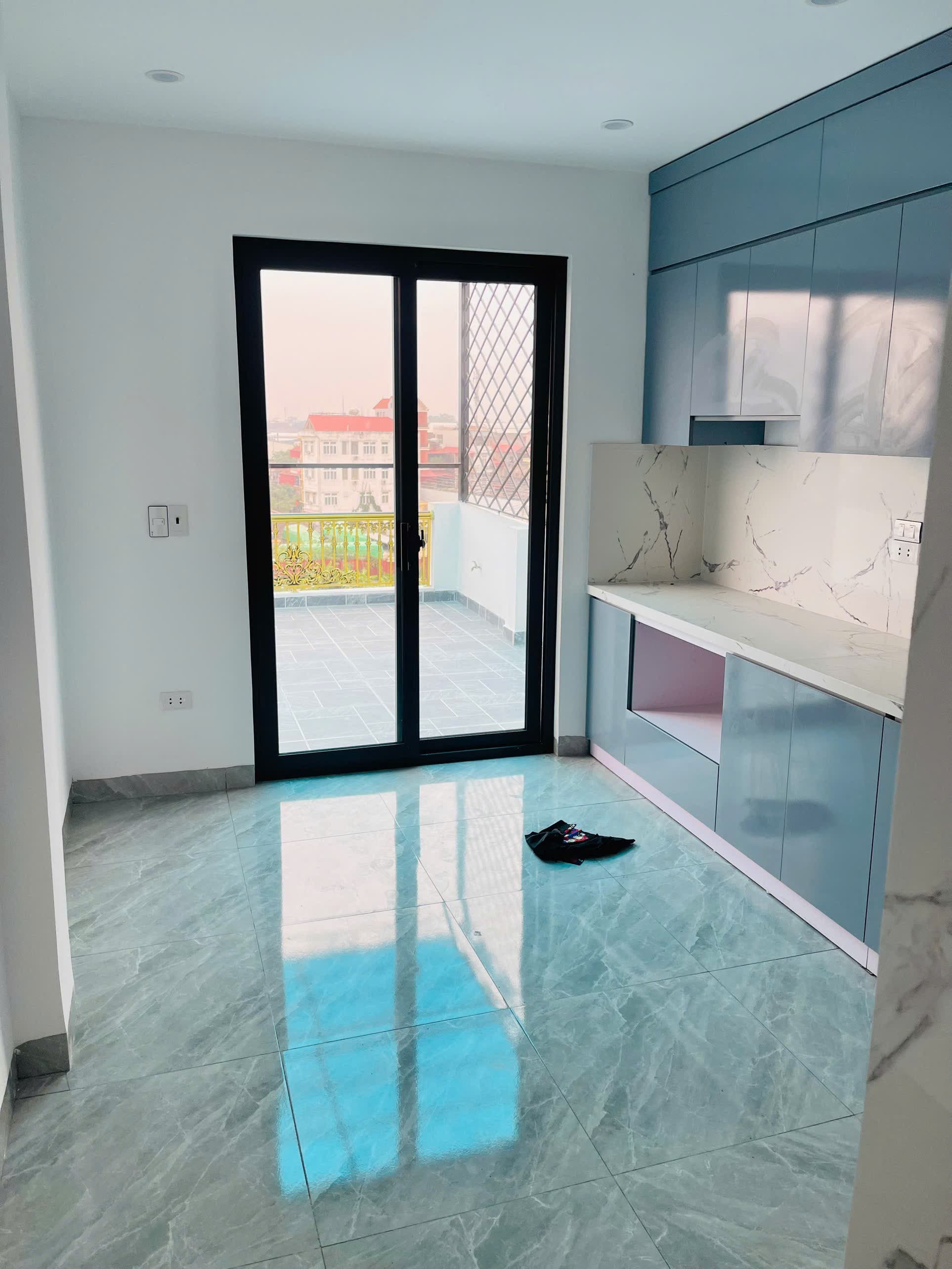 Nhà đất mặt phố, Thanh Trì, Hà Nội - 30m² giá 11 tỷ