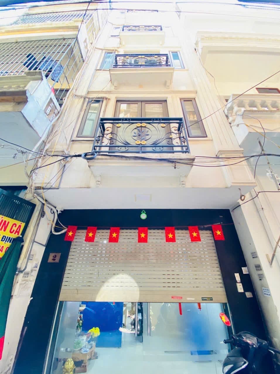 Nhà đất mặt phố, Cầu Giấy, Hà Nội - 47m² giá 16.868 tỷ