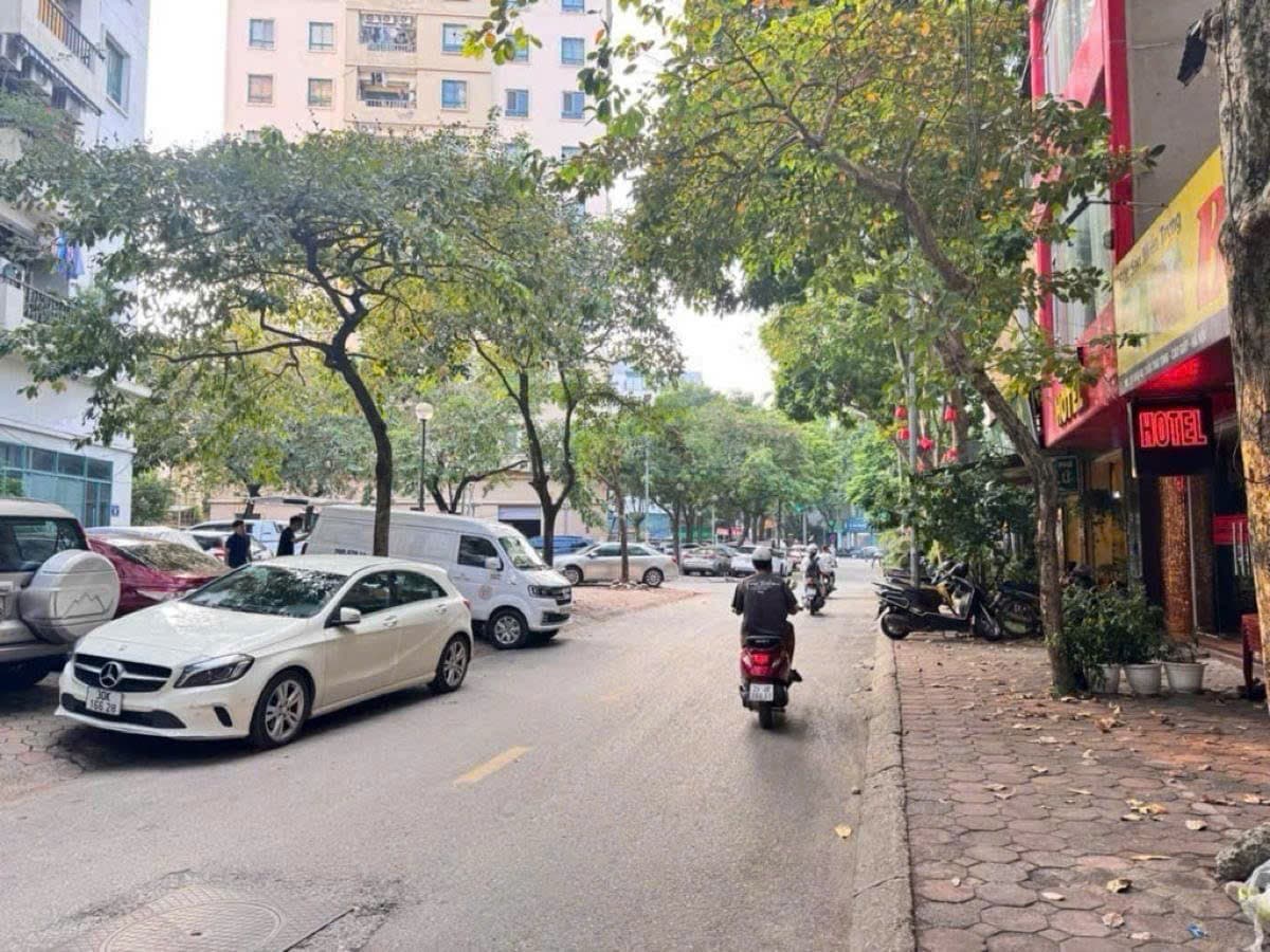 Nhà đất mặt phố, Cầu Giấy, Hà Nội - 38m² giá 16.5 tỷ