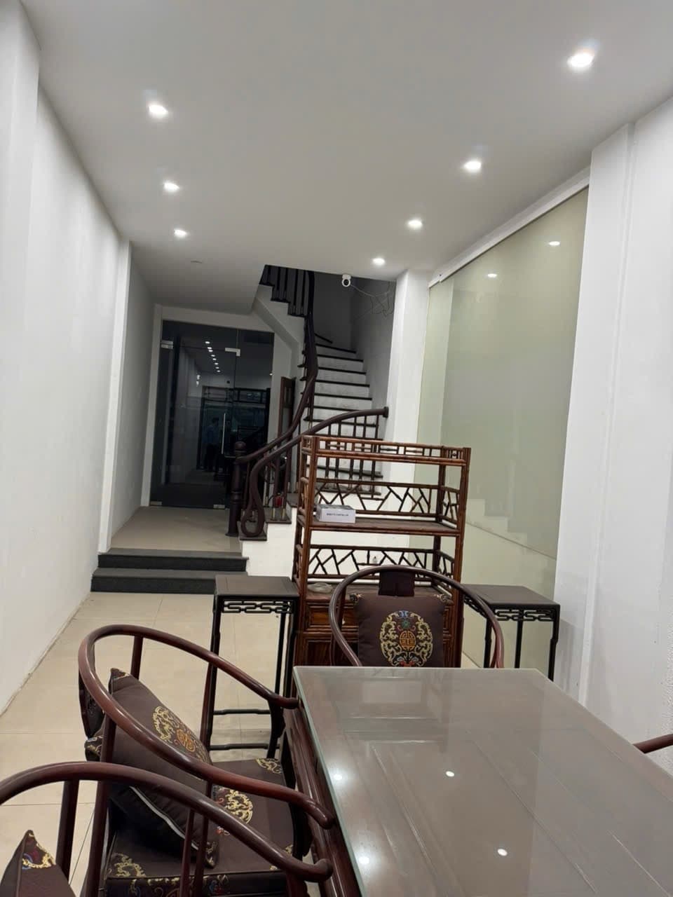 Nhà đất mặt phố, Cầu Giấy, Hà Nội - 56m² giá 24.9 tỷ