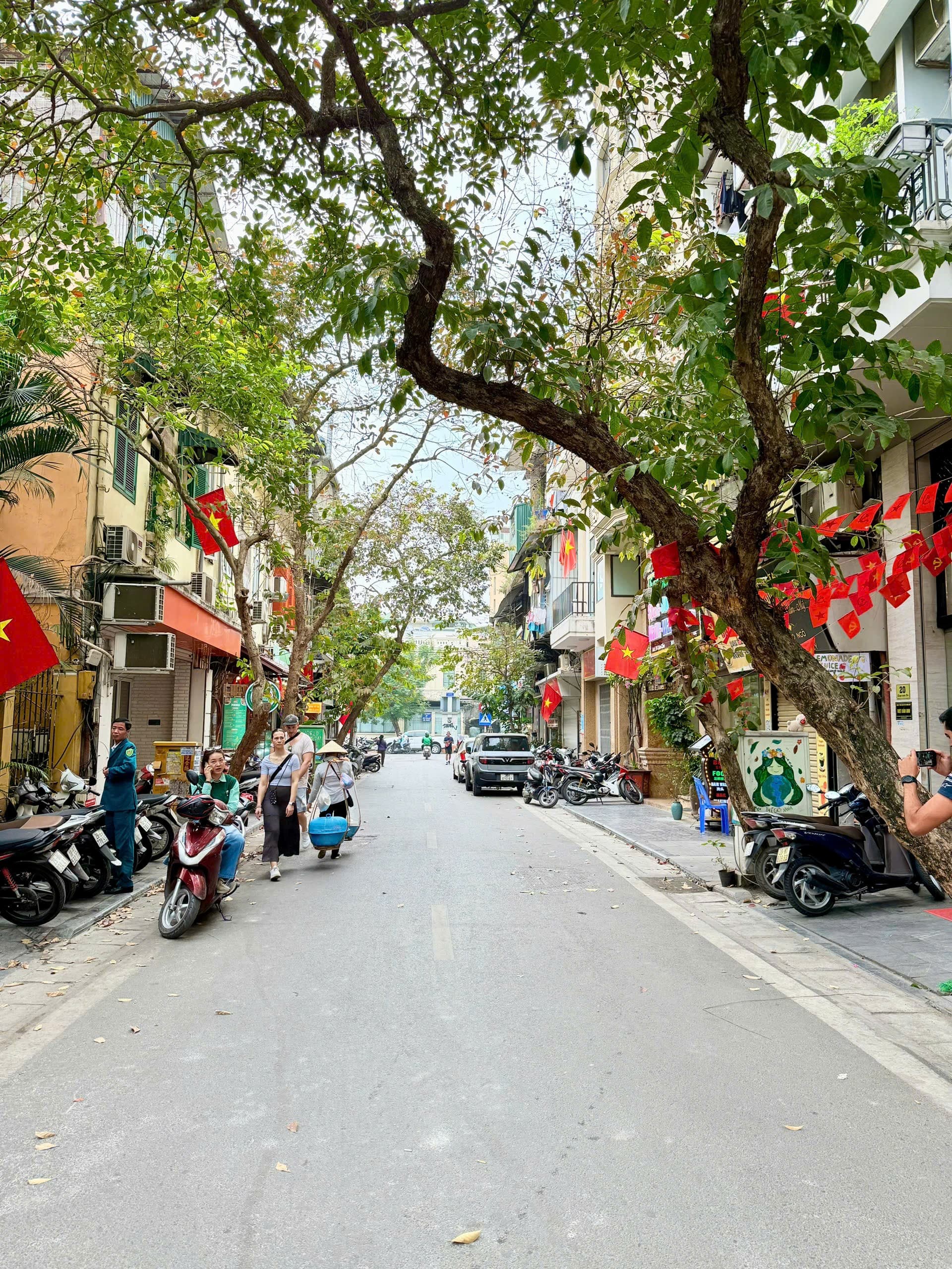 Nhà đất mặt phố, Hoàn Kiếm, Hà Nội - 43m² giá 35 tỷ