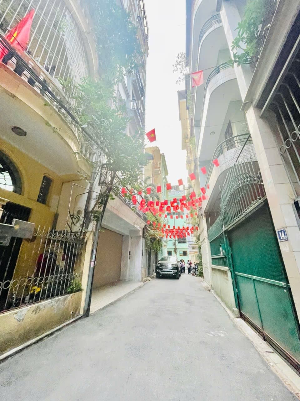 Nhà đất mặt phố, Cầu Giấy, Hà Nội - 52m² giá 27 tỷ
