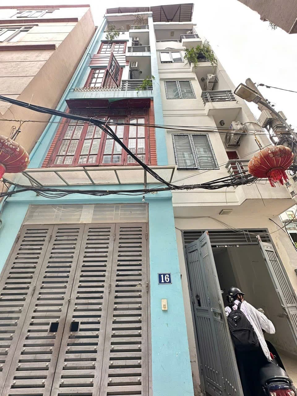 Nhà đất mặt phố, Cầu Giấy, Hà Nội - 47m² giá 13.6 tỷ