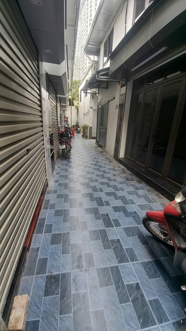 Nhà đất mặt phố, Hoàng Mai, Hà Nội - 34m² giá 2.8 tỷ
