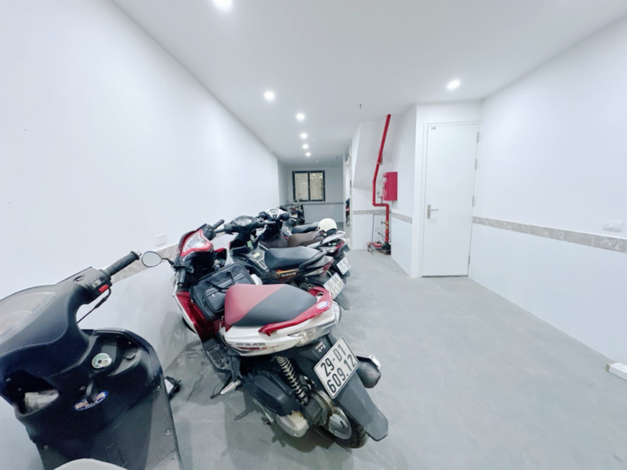 Nhà đất mặt phố Cầu Giấy, Hà Nội - 52m² giá 18.5 tỷ