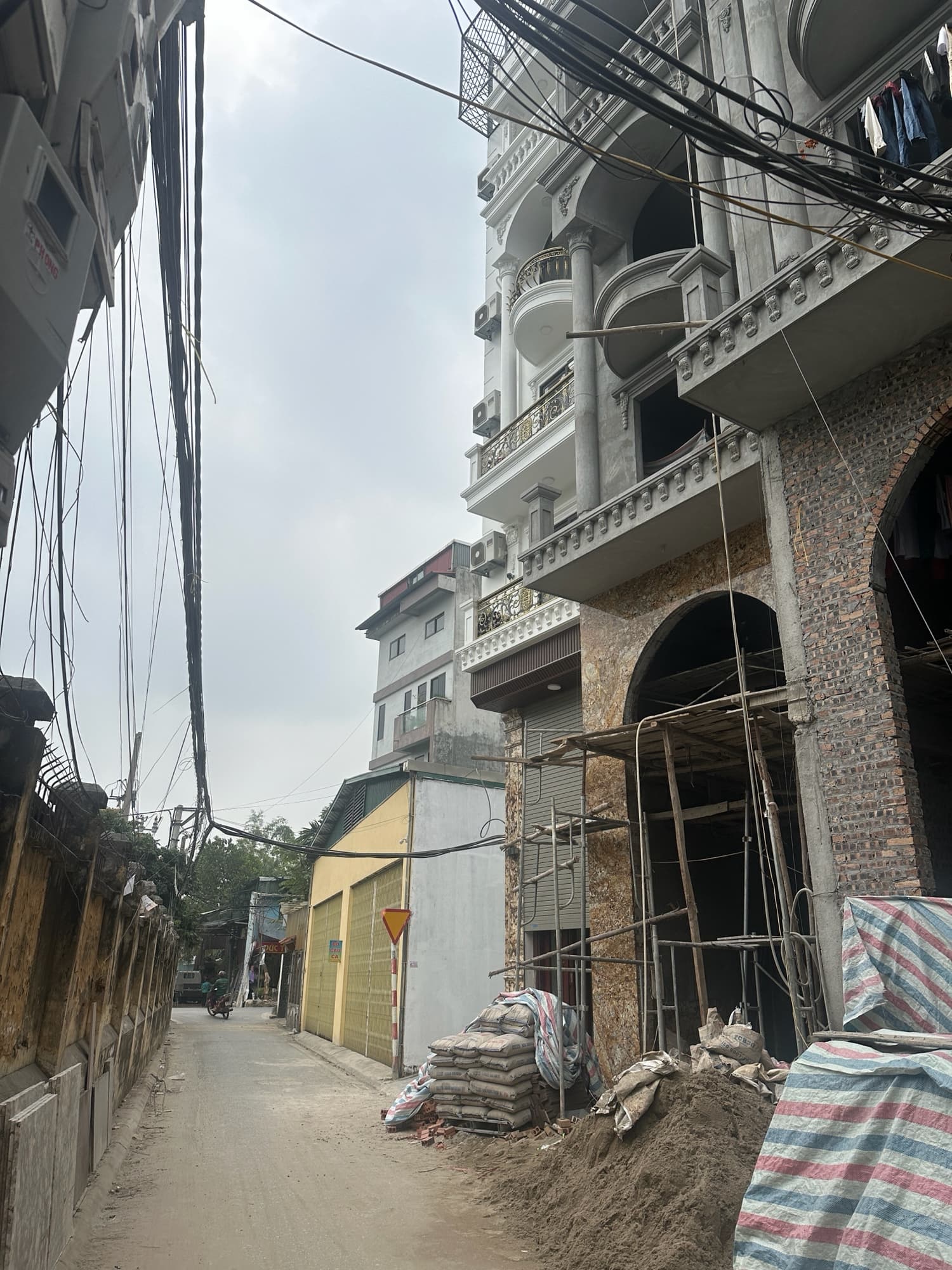 Nhà đất mặt phố, Long Biên, Hà Nội - 50m² giá 16 tỷ