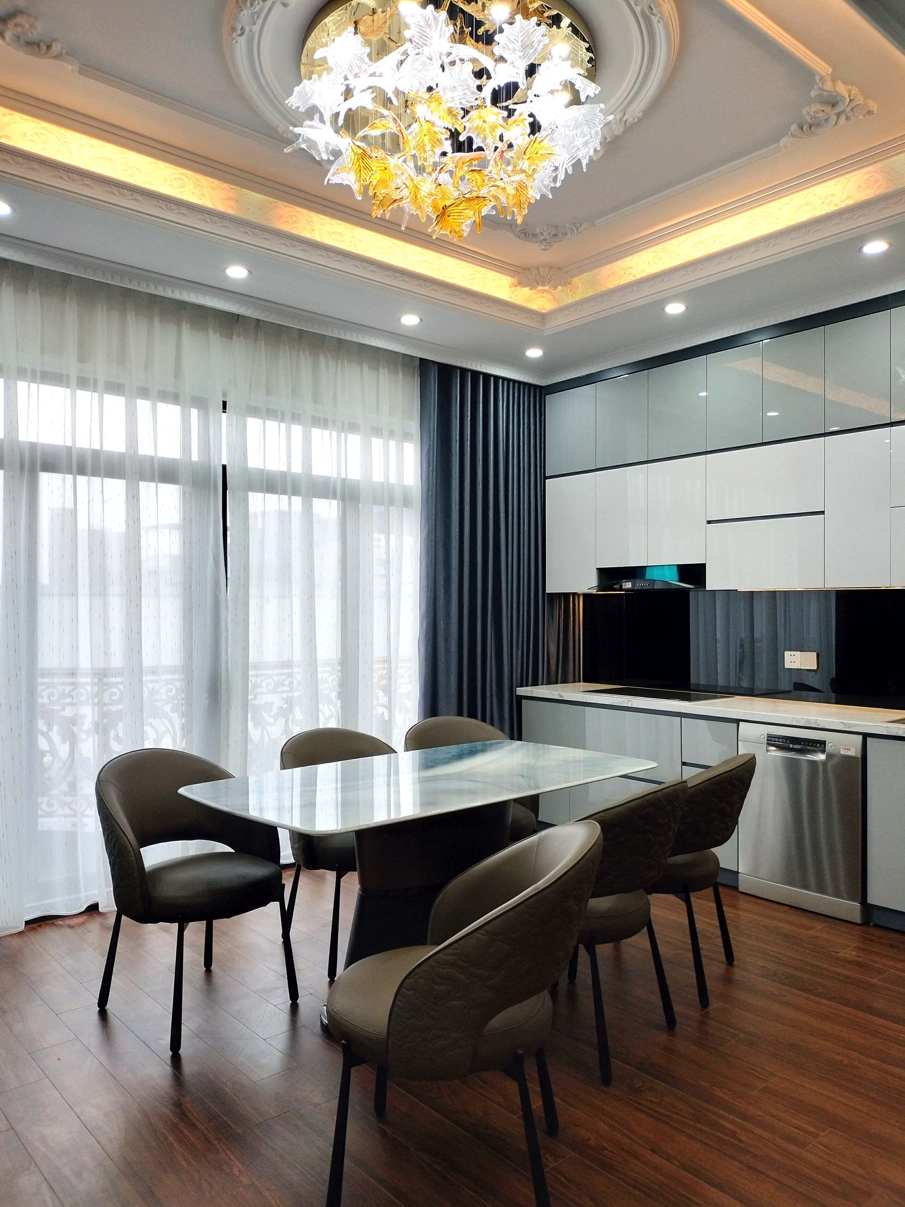 Nhà đất mặt phố, Long Biên, Hà Nội - 65m² giá 19.5 tỷ