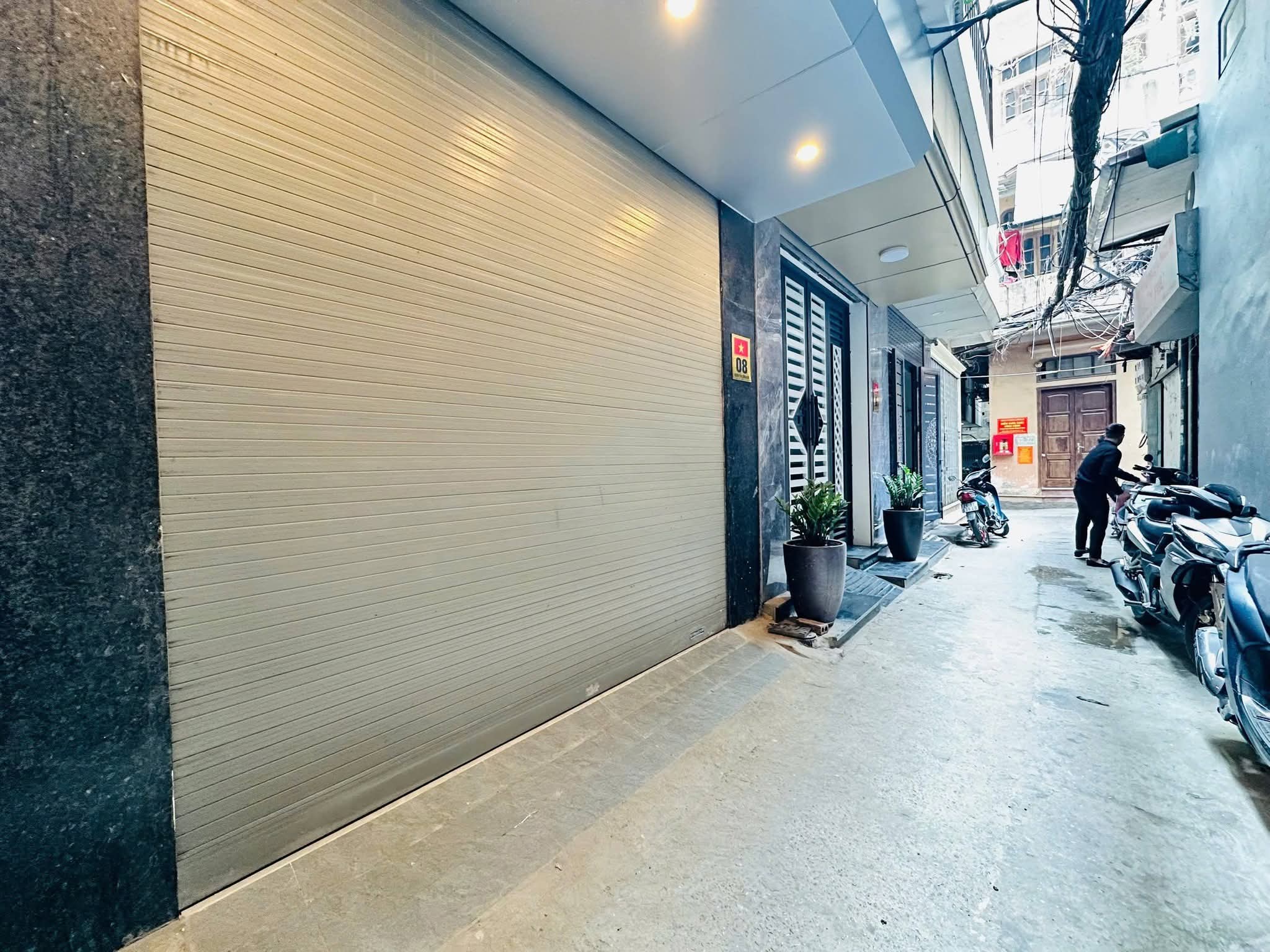 Nhà đất mặt phố, Tây Hồ, Hà Nội - 43m² giá 17.5 tỷ