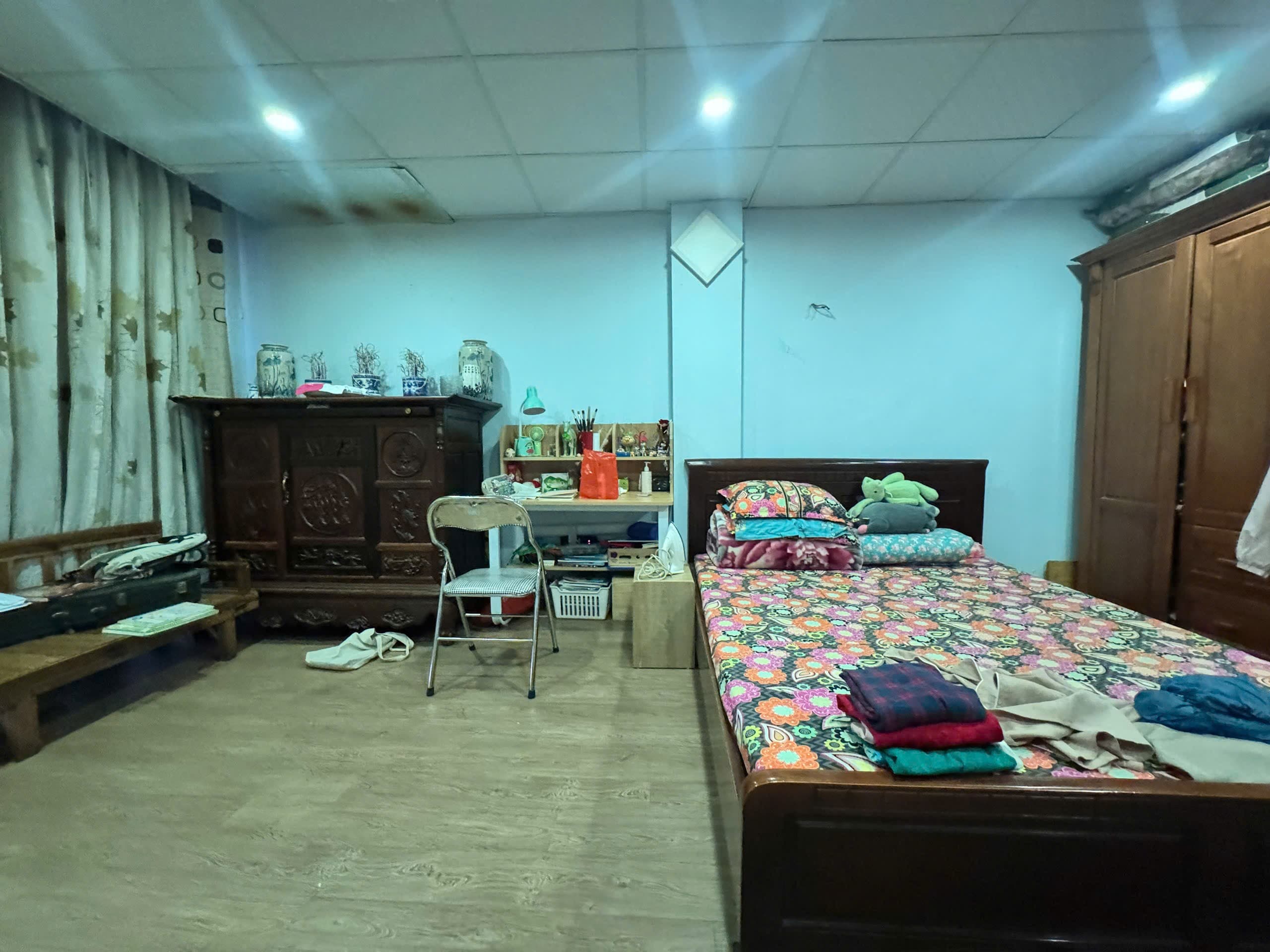 Nhà đất mặt phố, Long Biên, Hà Nội - 70.6m² giá 24.7 tỷ
