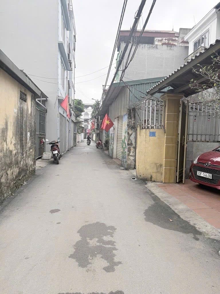 Nhà đất mặt phố, Long Biên, Hà Nội - 30m² giá 5.3 tỷ