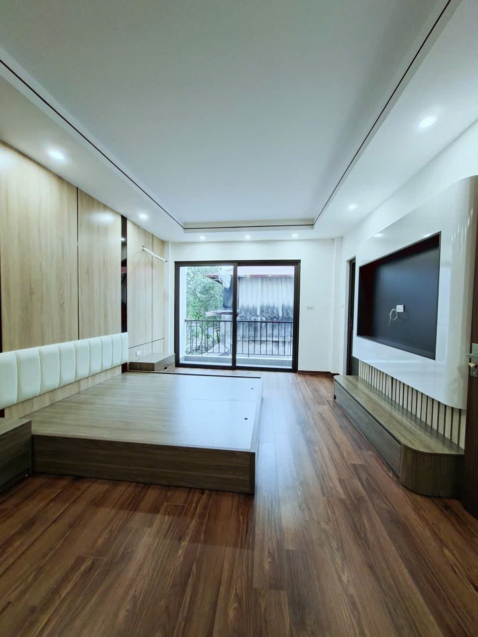 Nhà đất mặt phố, Long Biên, Hà Nội - 41m² giá 8.5 tỷ