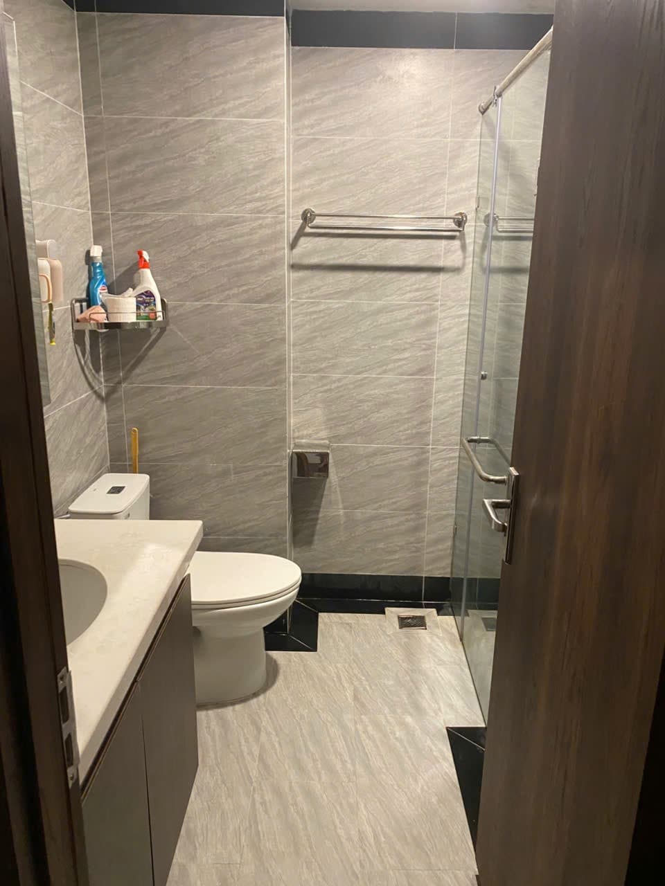 Nhà đất mặt phố, Long Biên, Hà Nội - 31m² giá 8.93 tỷ