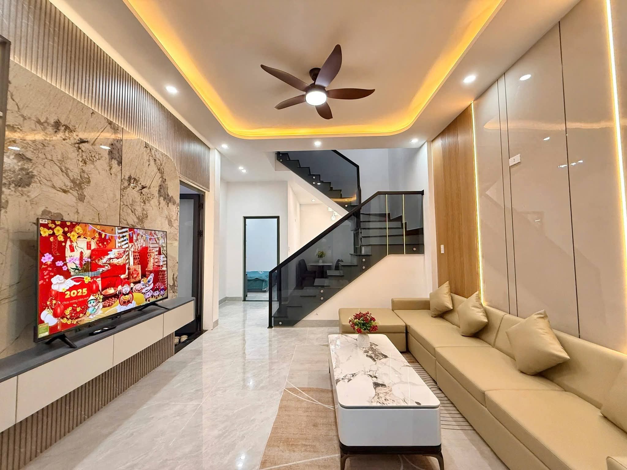 Nhà đất mặt phố, Liên Chiểu, Đà Nẵng - 64m² giá 5.49 tỷ